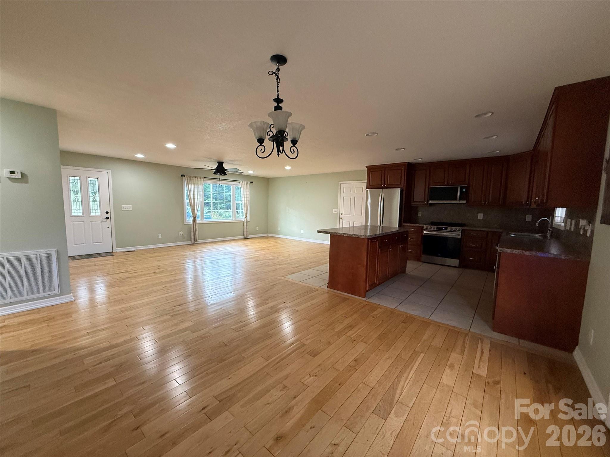 4460 Gouge Avenue — Morganton