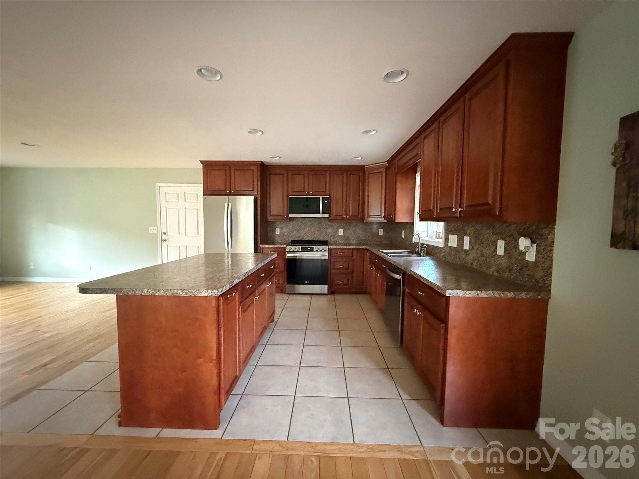 4460 Gouge Avenue — Morganton