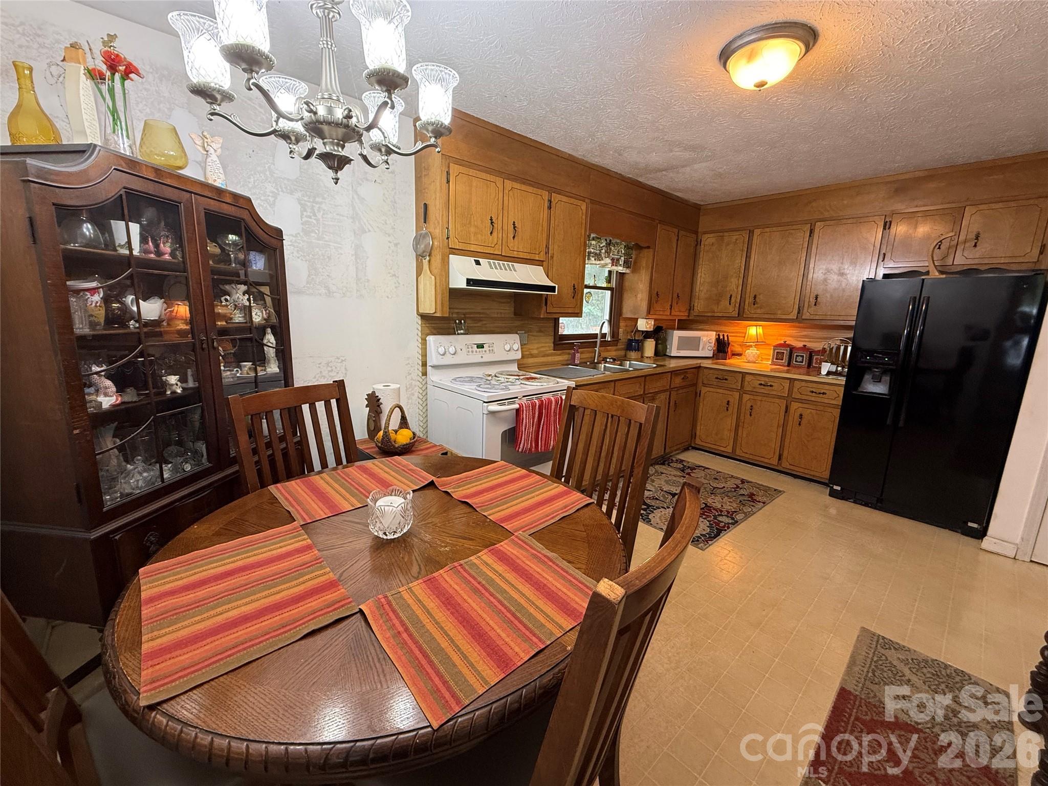 580 Legion Road — Lenoir