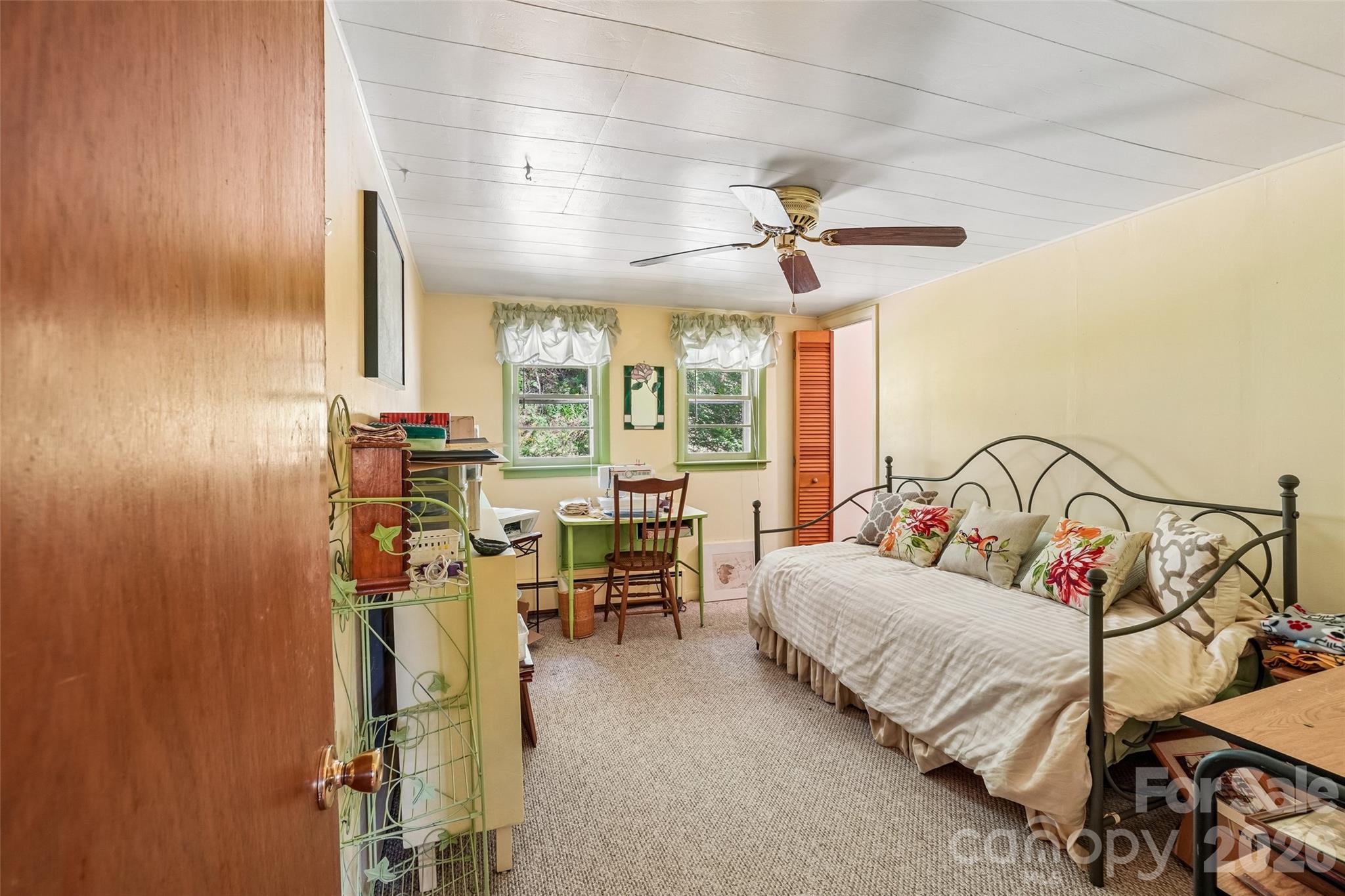 66 Pinto Trail — Sylva