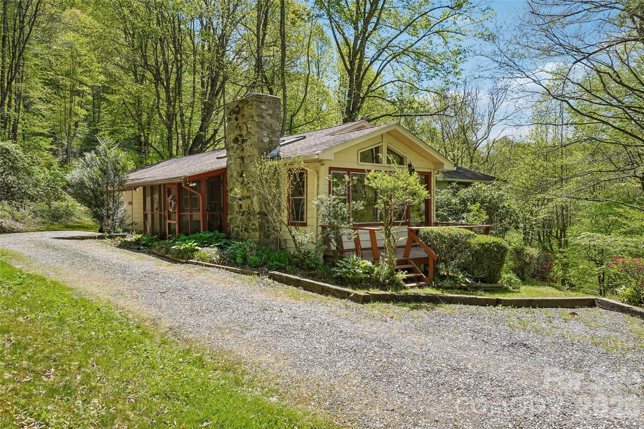 66 Pinto Trail — Sylva