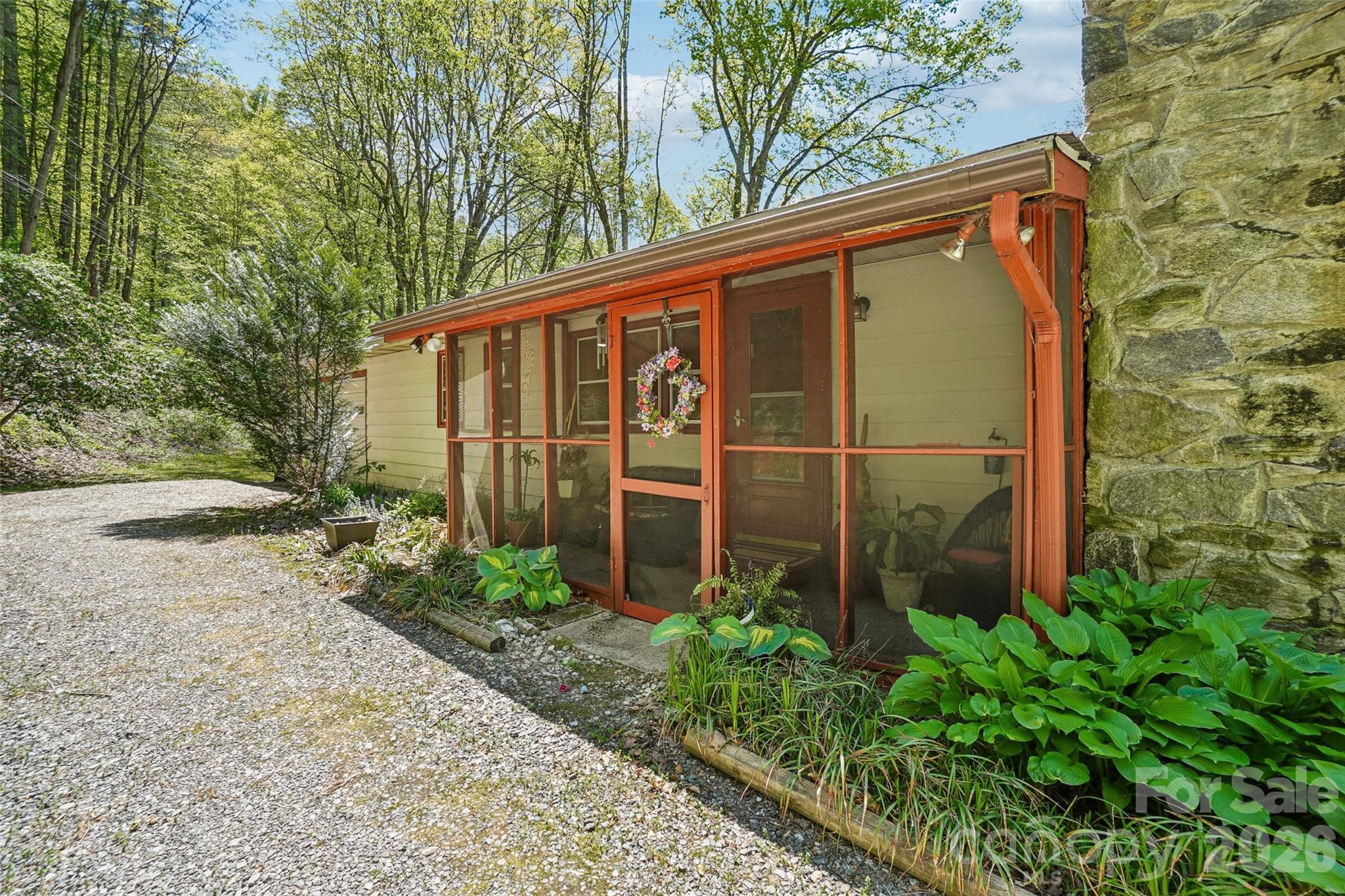 66 Pinto Trail — Sylva