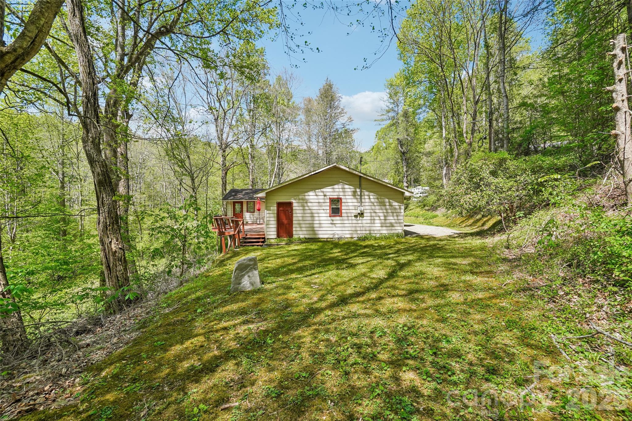 66 Pinto Trail — Sylva