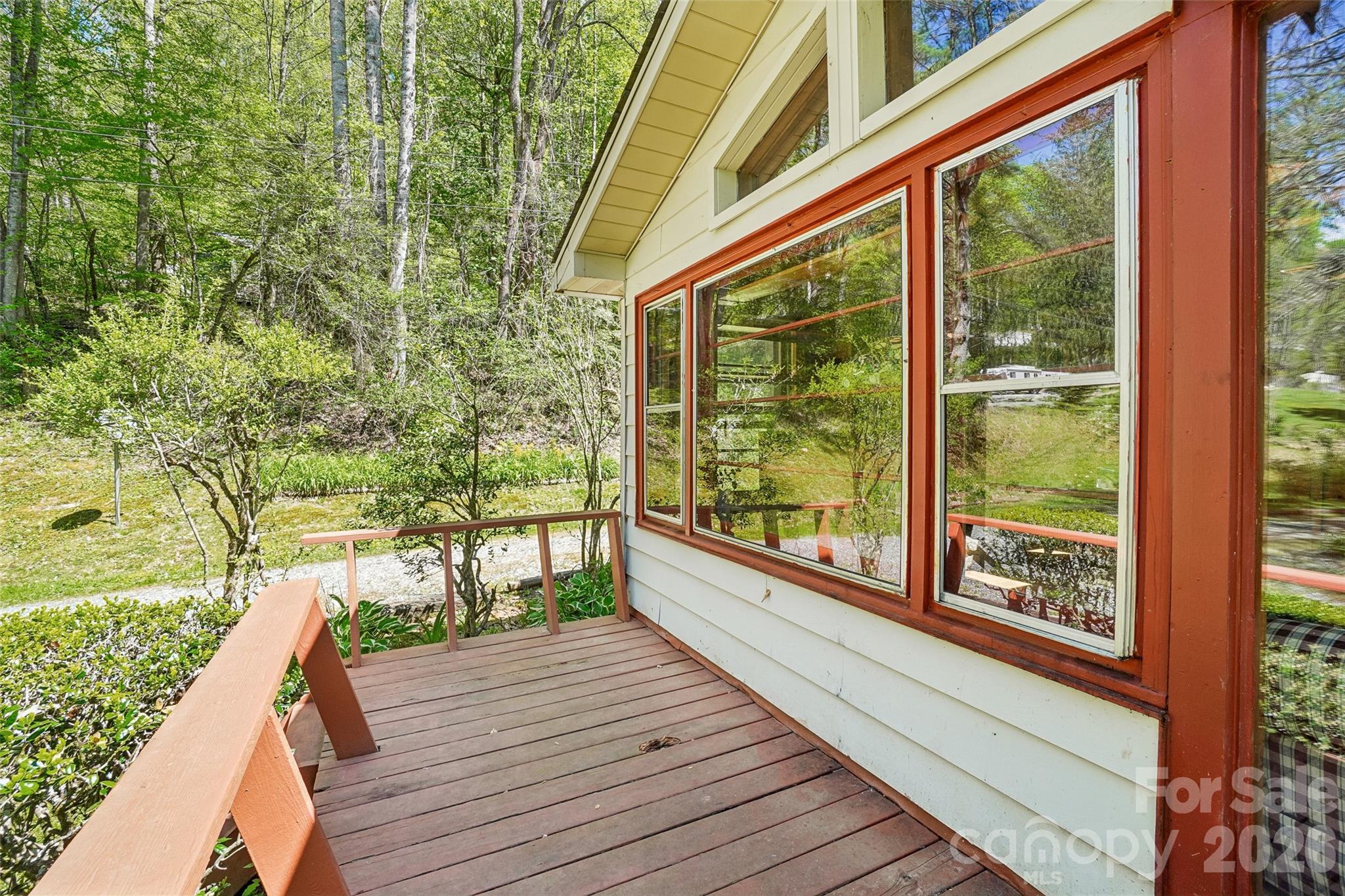 66 Pinto Trail — Sylva