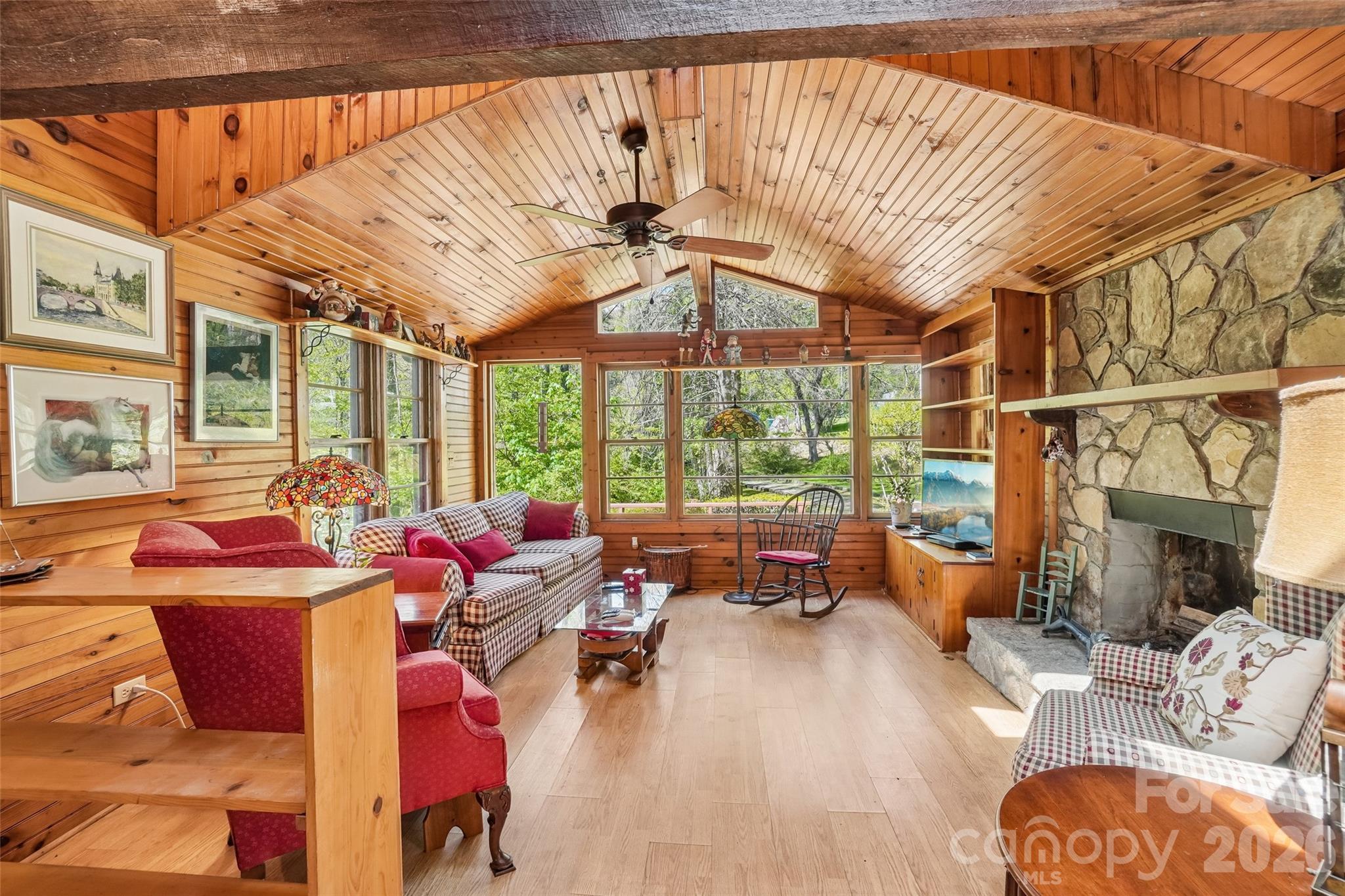 66 Pinto Trail — Sylva