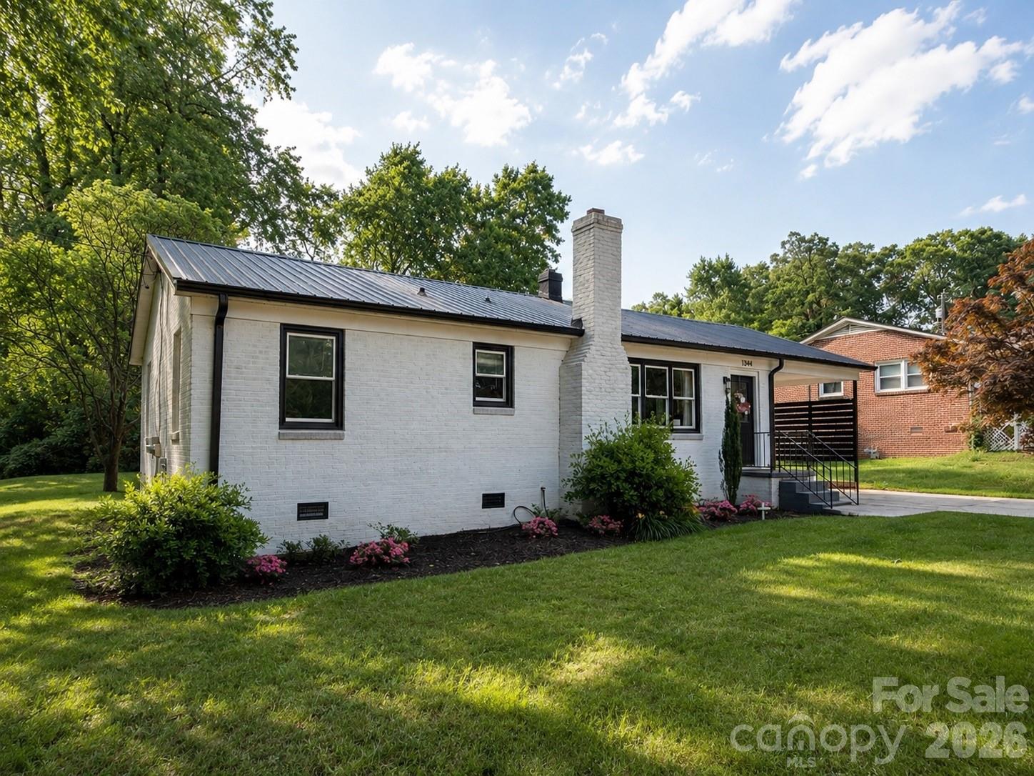 1344 12th Avenue NE — Hickory