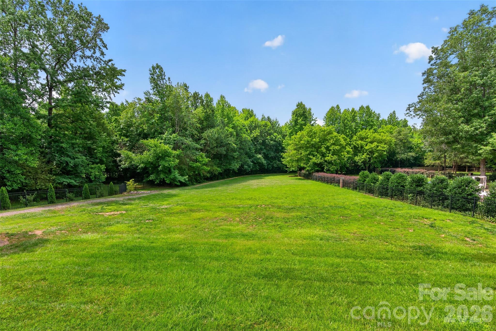1900 Crestgate Drive — Waxhaw