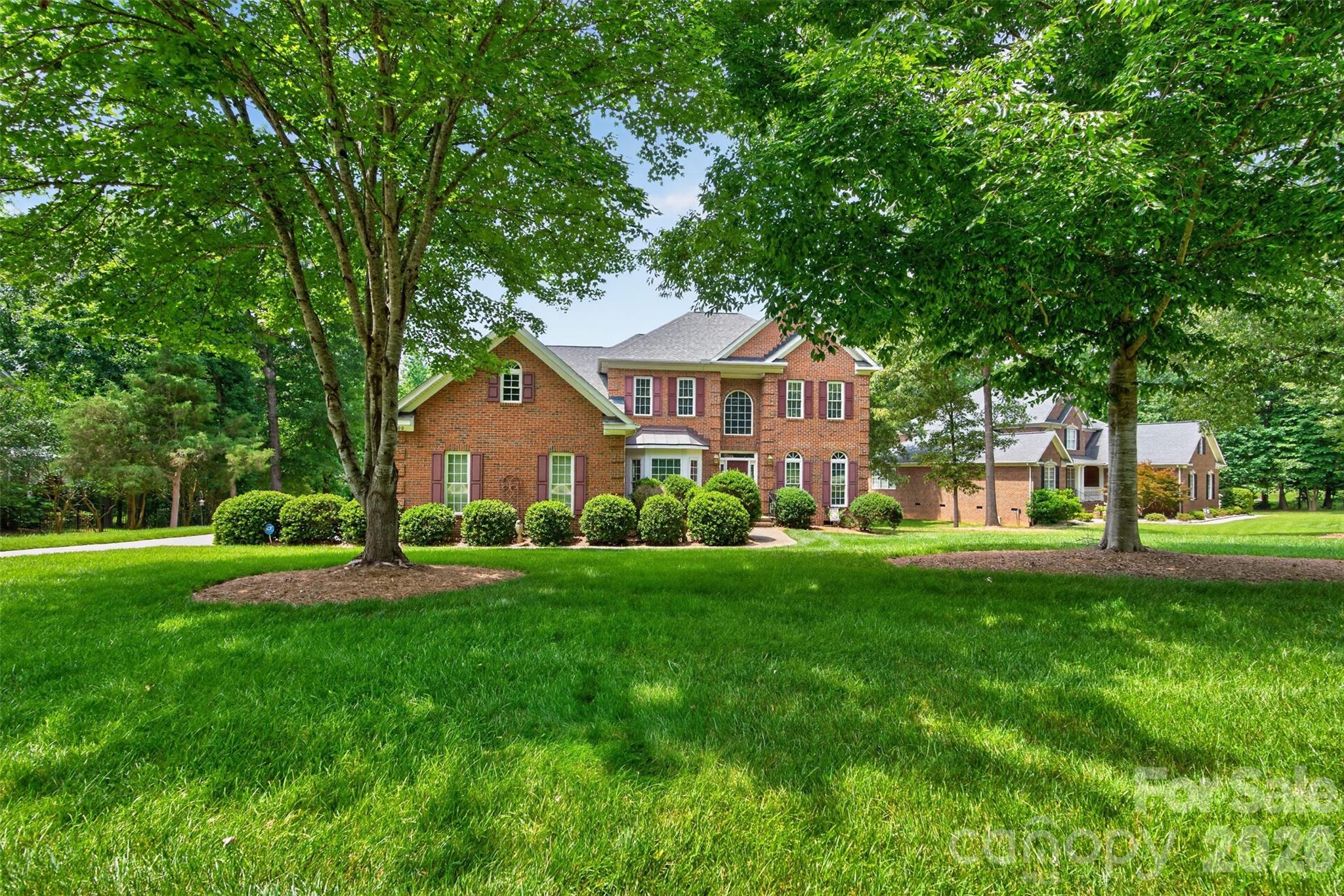 1900 Crestgate Drive — Waxhaw