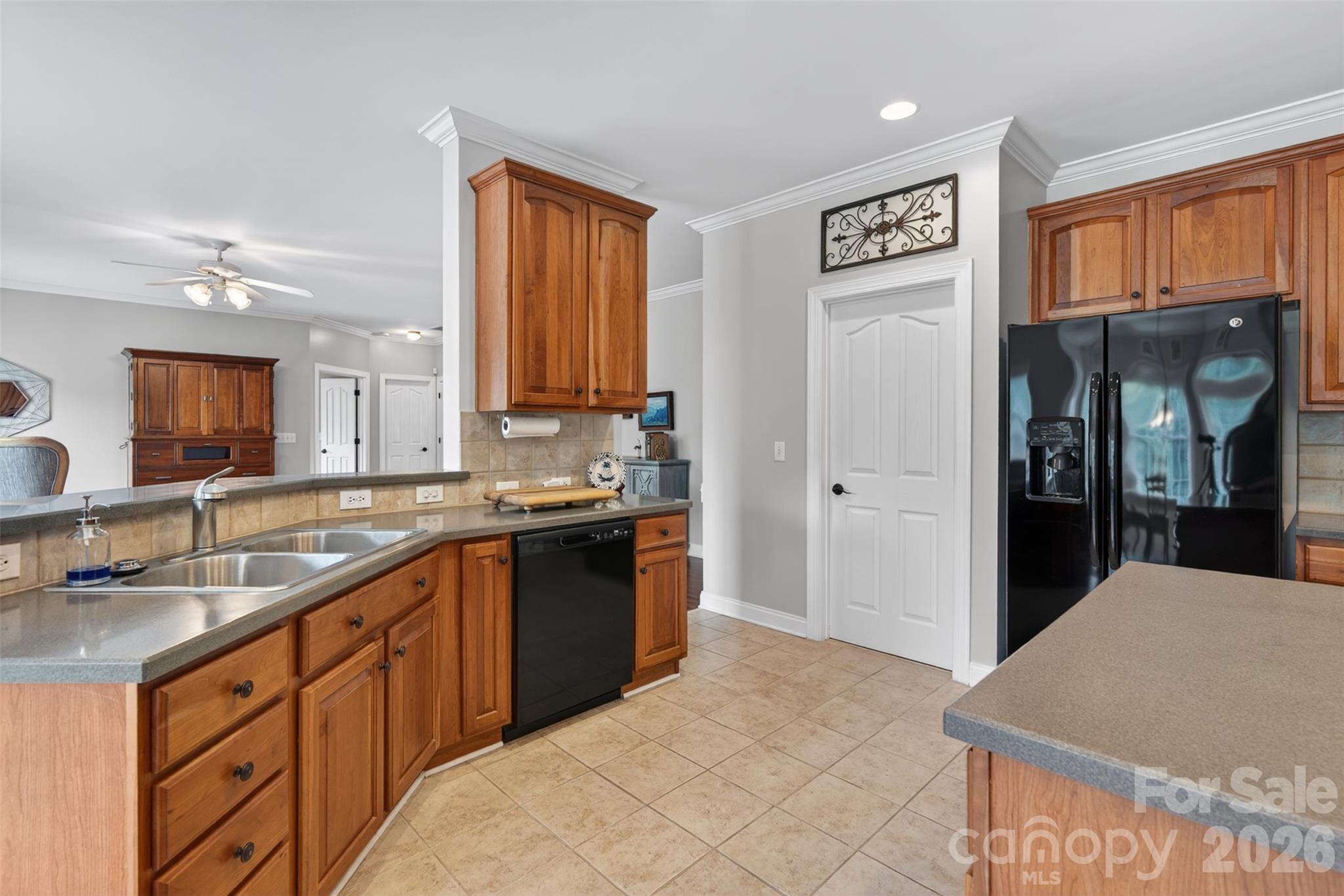 1900 Crestgate Drive — Waxhaw