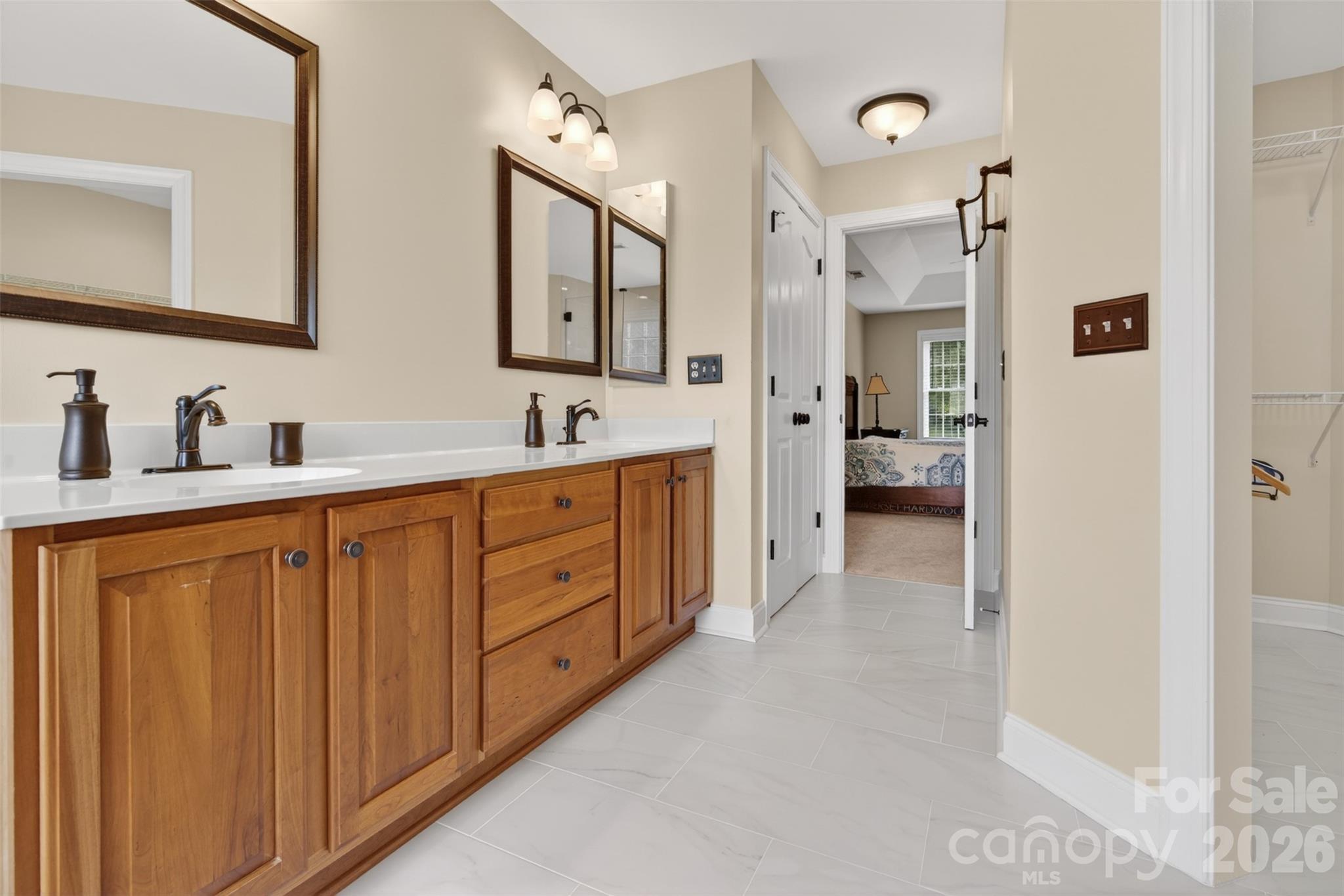 1900 Crestgate Drive — Waxhaw