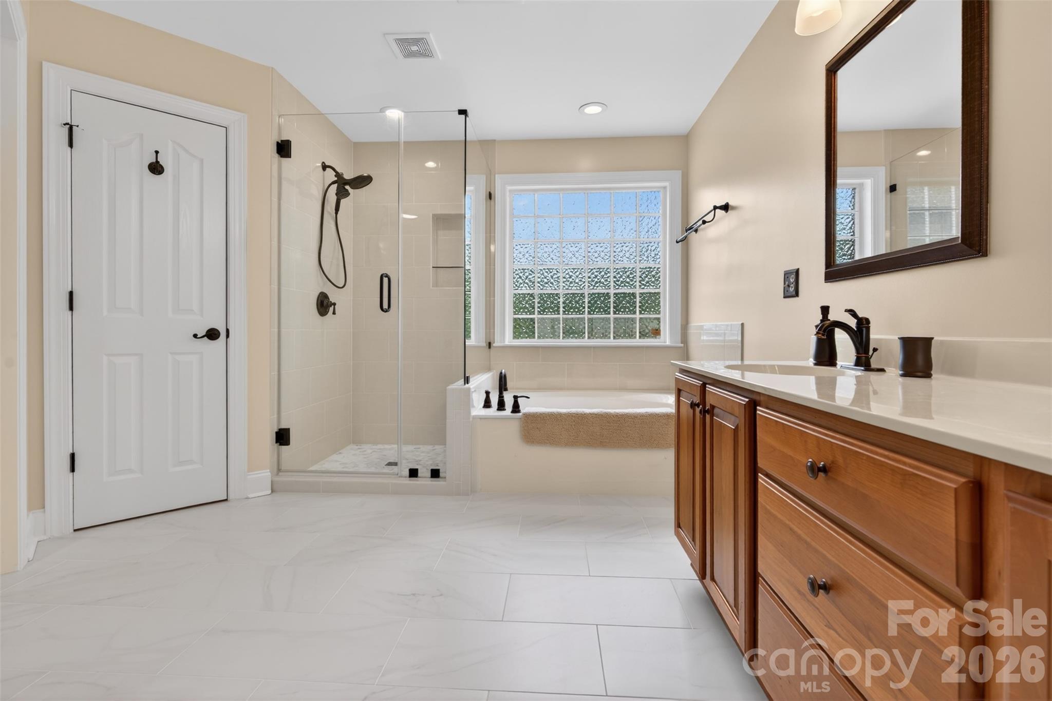 1900 Crestgate Drive — Waxhaw