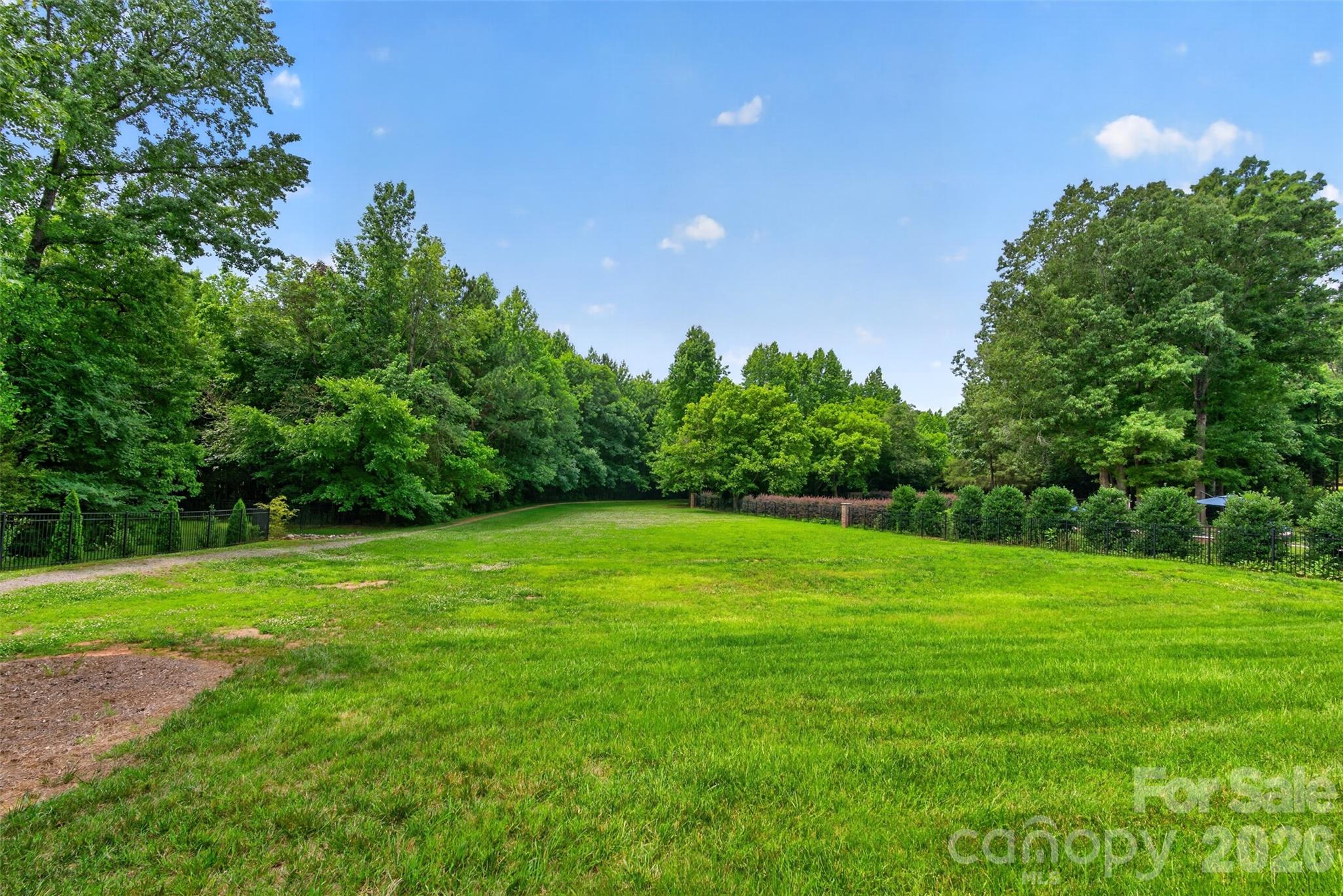 1900 Crestgate Drive — Waxhaw