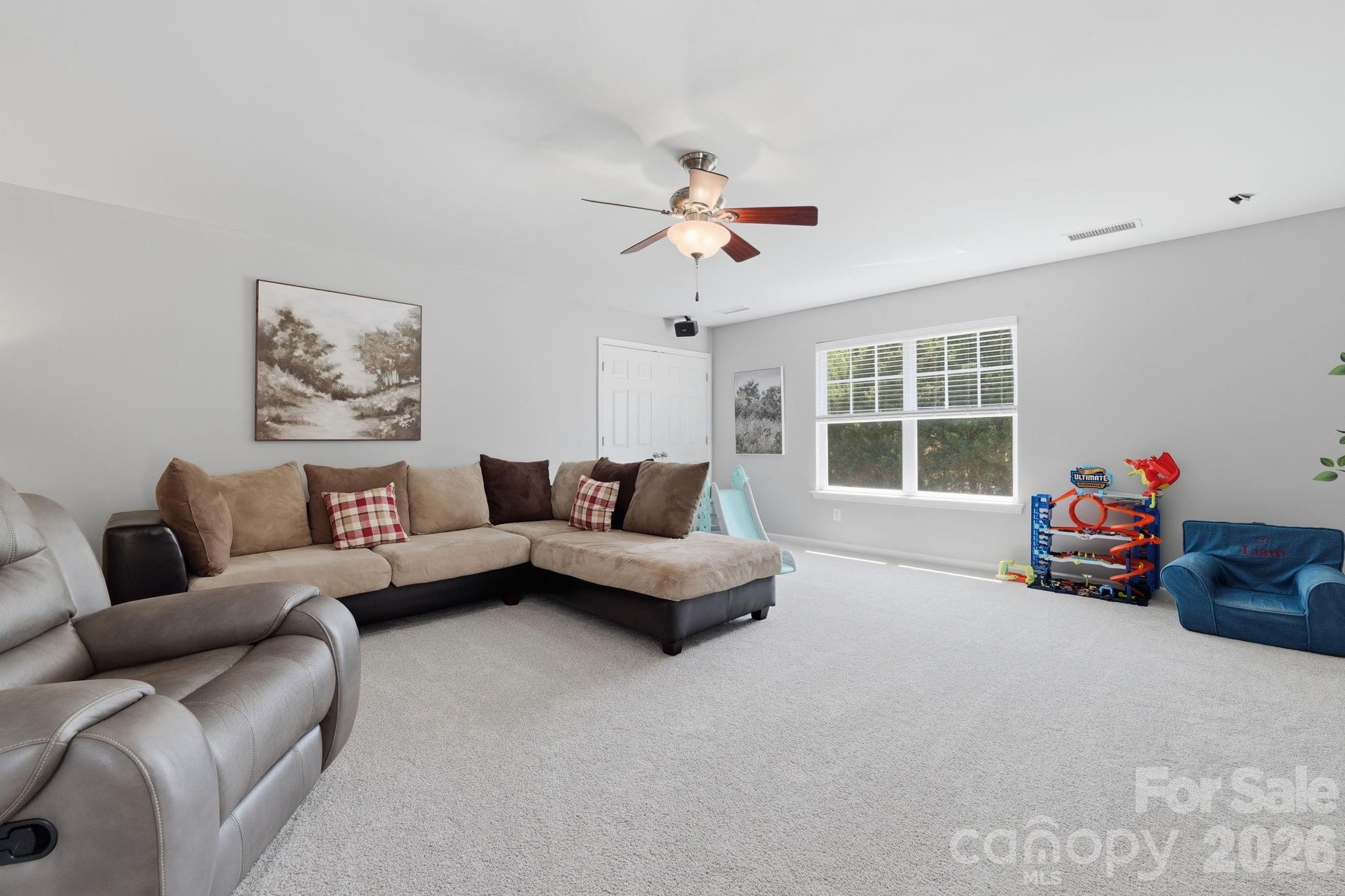 6122 Colonial Garden Drive — Huntersville