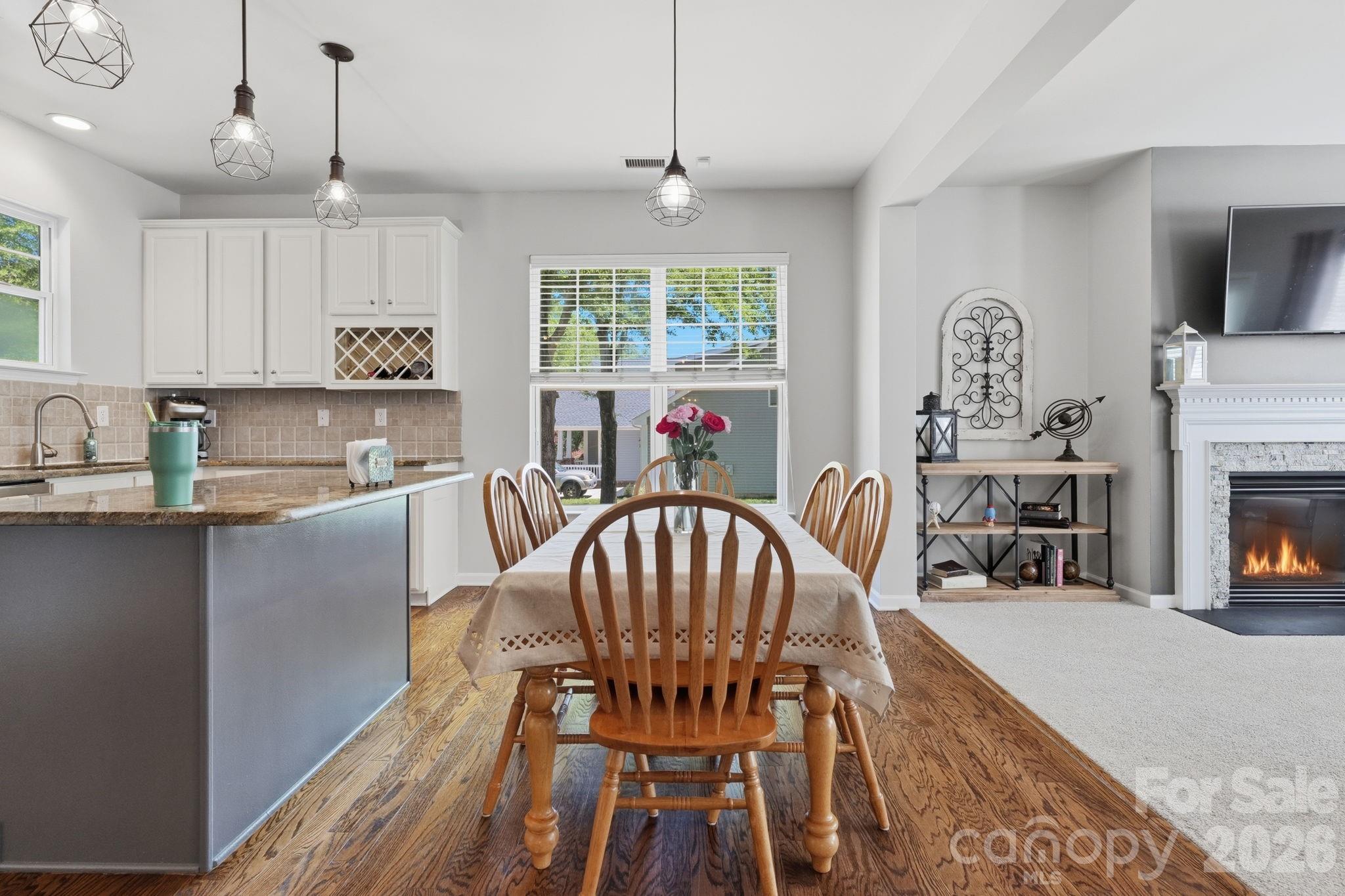 6122 Colonial Garden Drive — Huntersville