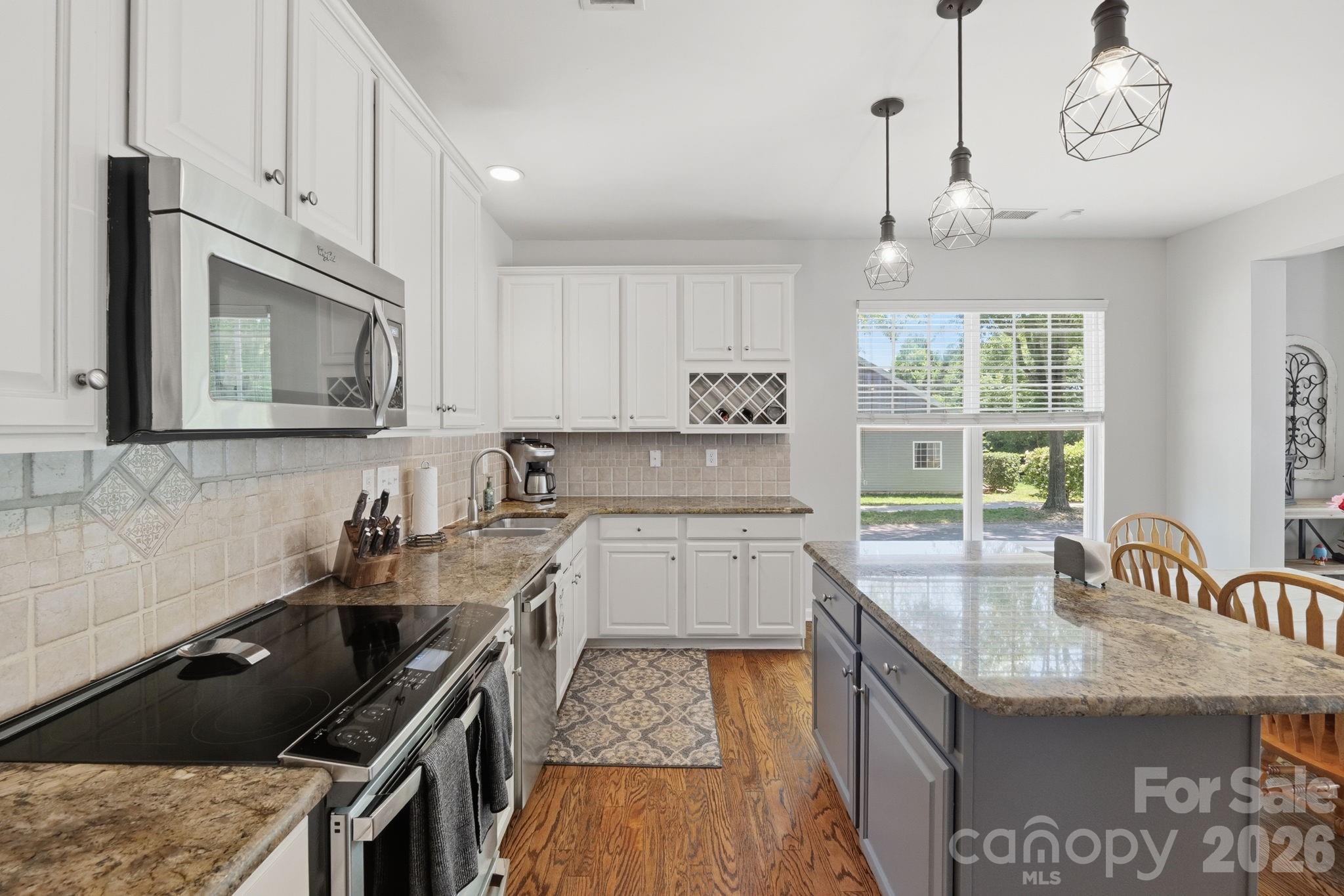 6122 Colonial Garden Drive — Huntersville