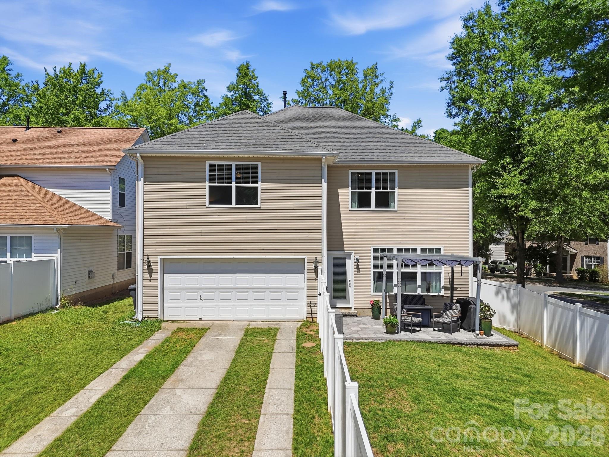 6122 Colonial Garden Drive — Huntersville