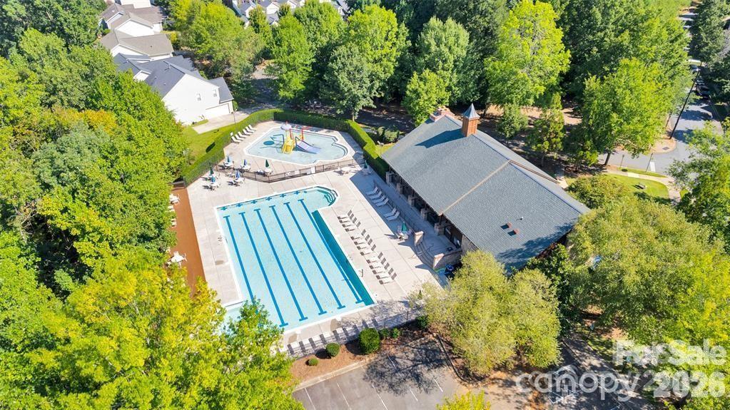 6122 Colonial Garden Drive — Huntersville