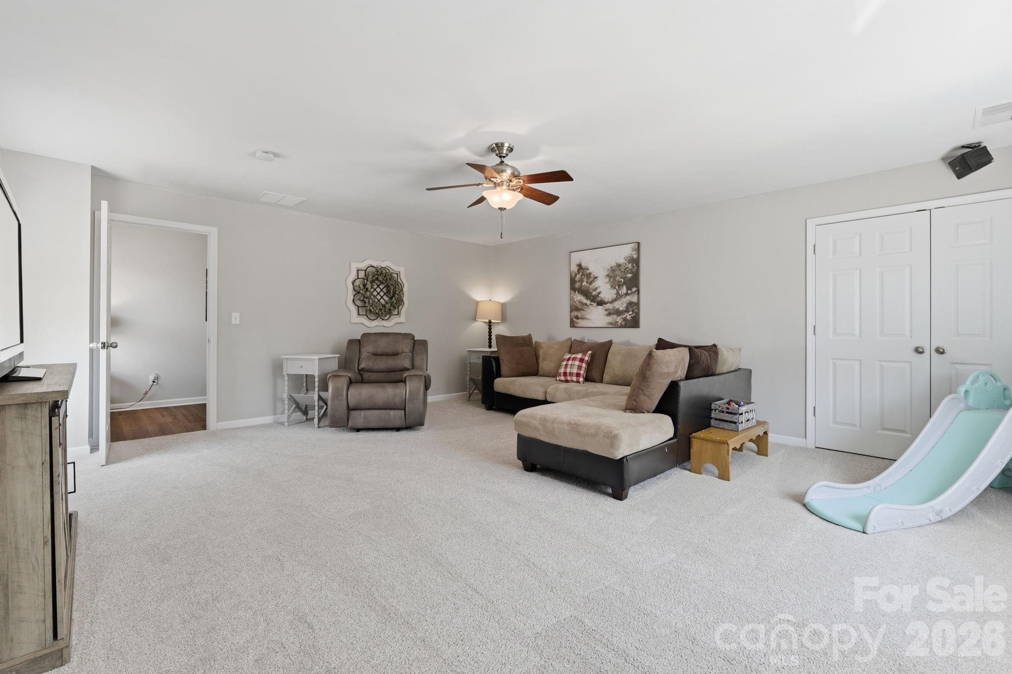 6122 Colonial Garden Drive — Huntersville