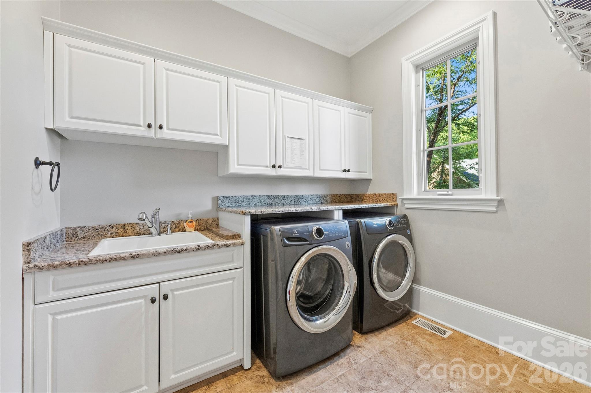 208 Tinkham Trail — Cramerton