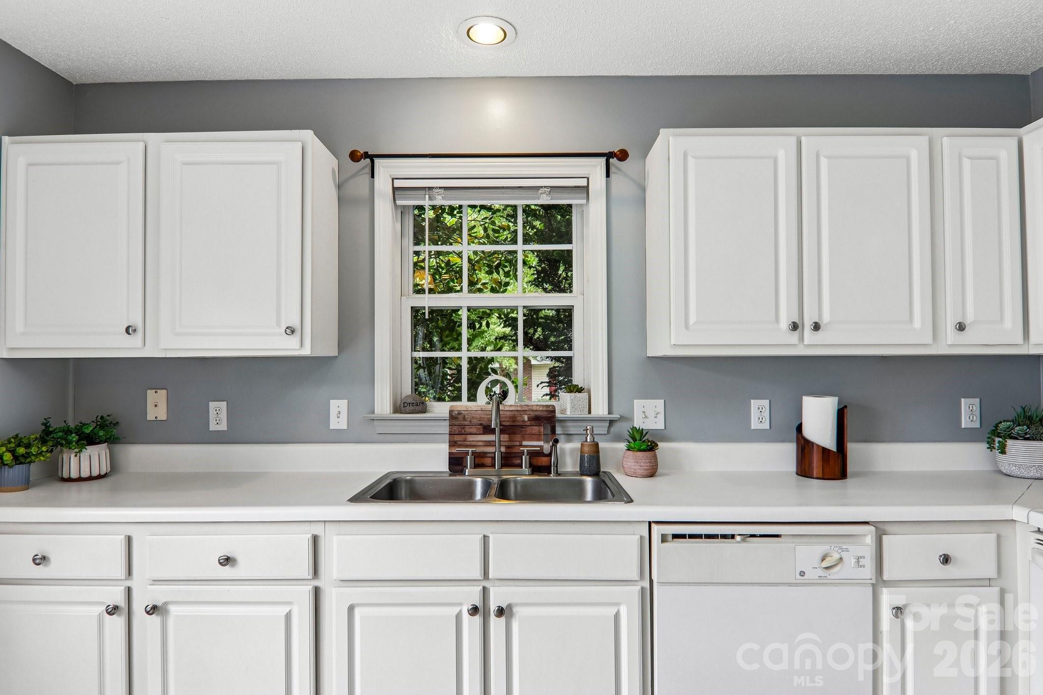 12 Wineberry Court — Fletcher