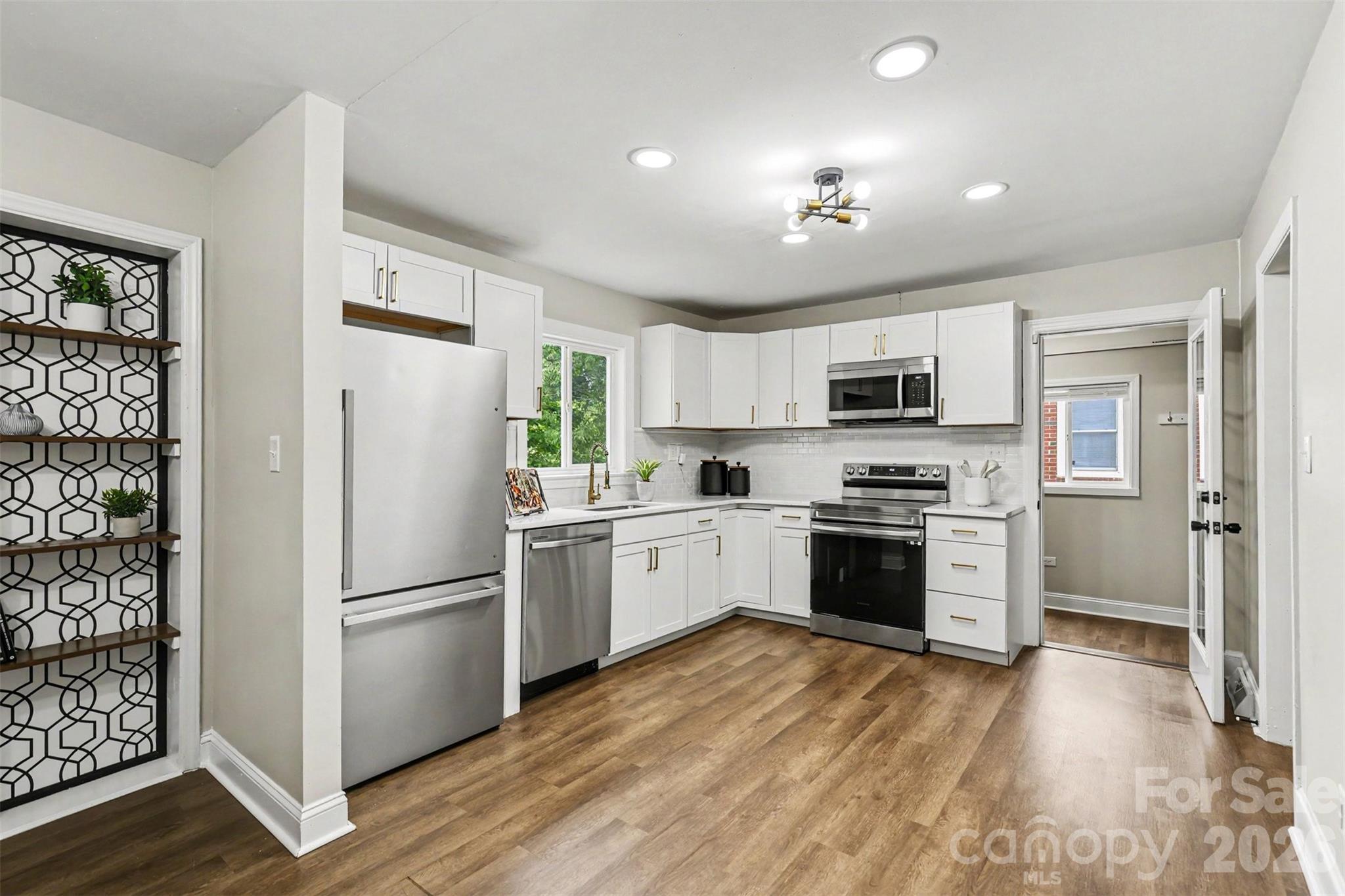 3430 Meredith Avenue — Charlotte