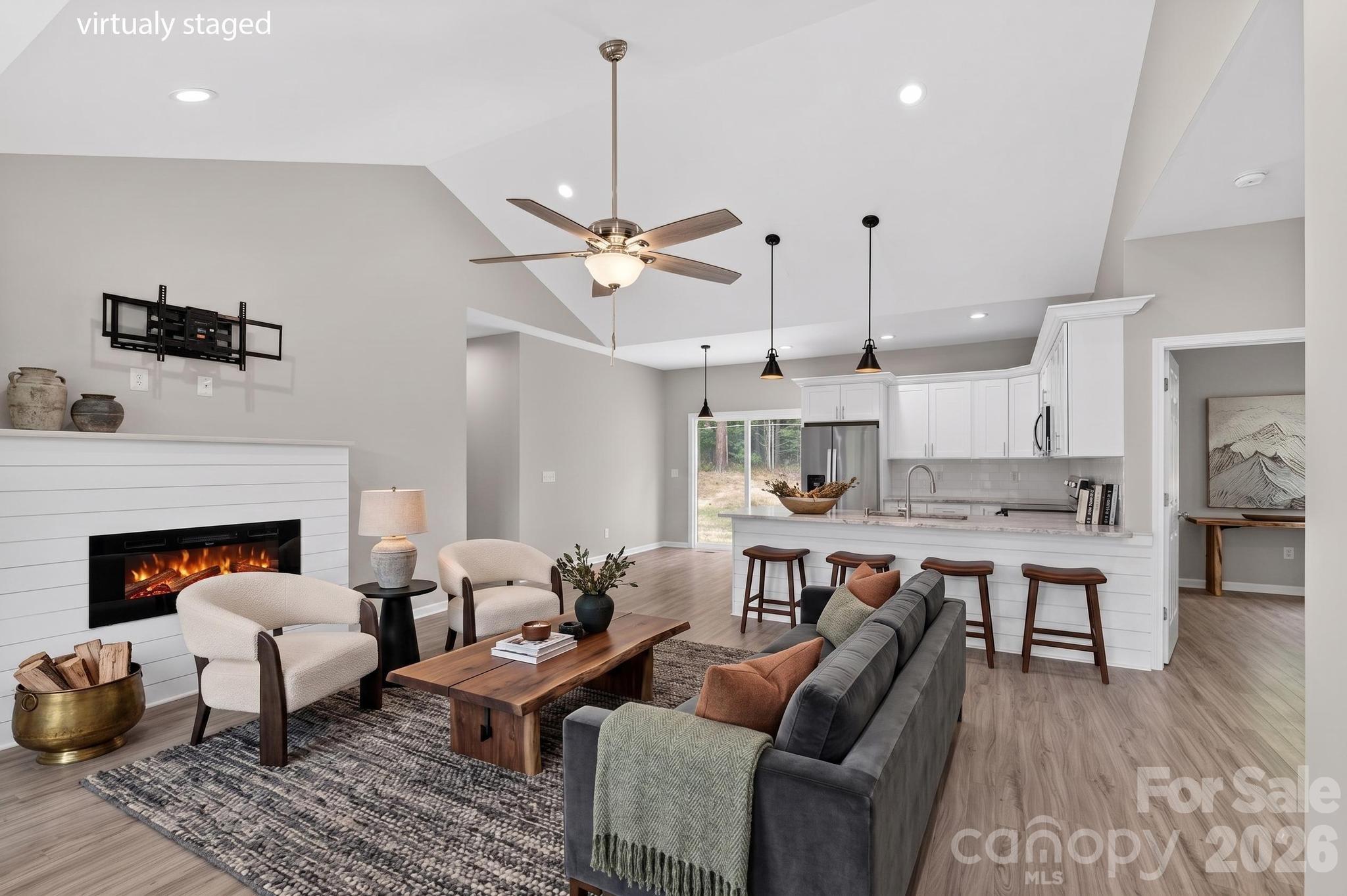 2119 South Road — Morganton