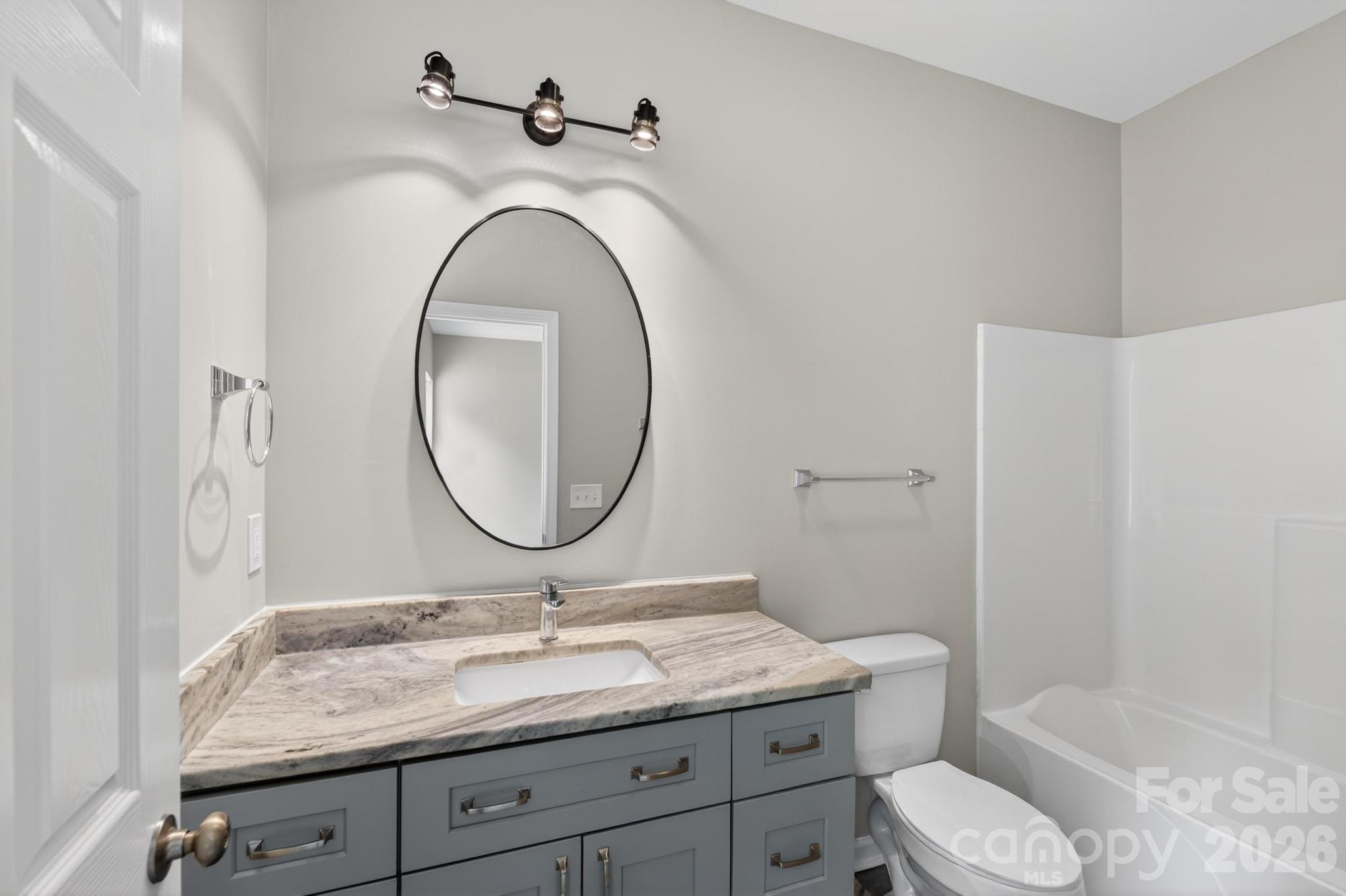 2119 South Road — Morganton