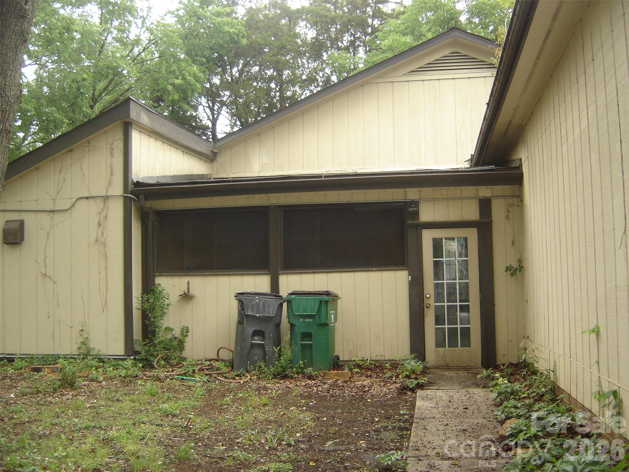 11832 Moonridge Drive — Charlotte