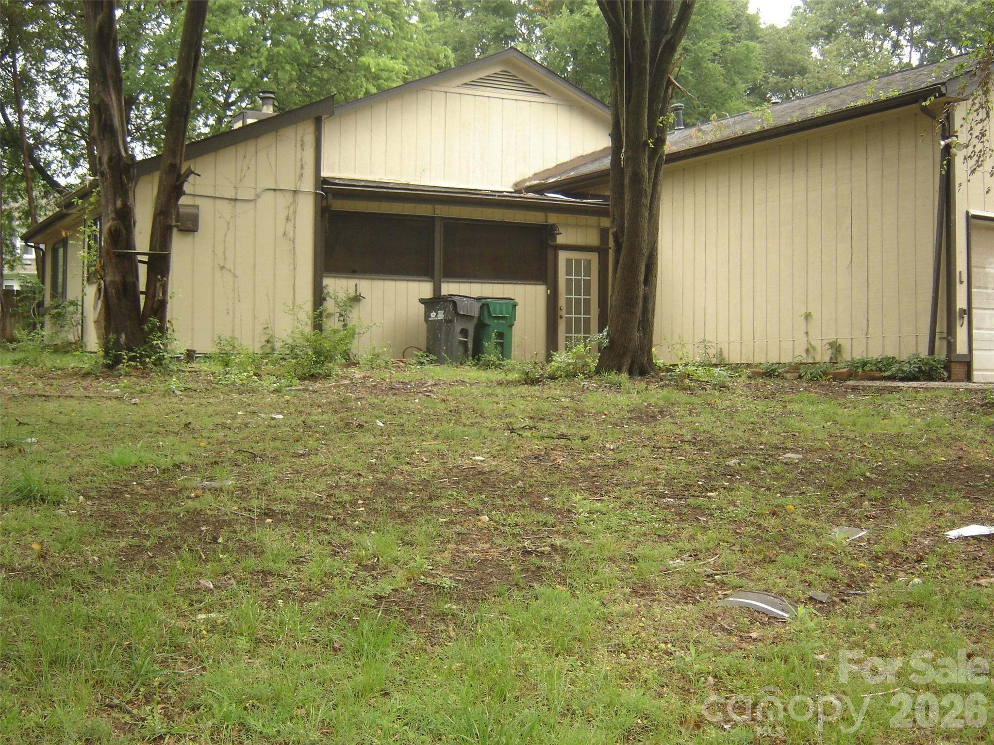 11832 Moonridge Drive — Charlotte