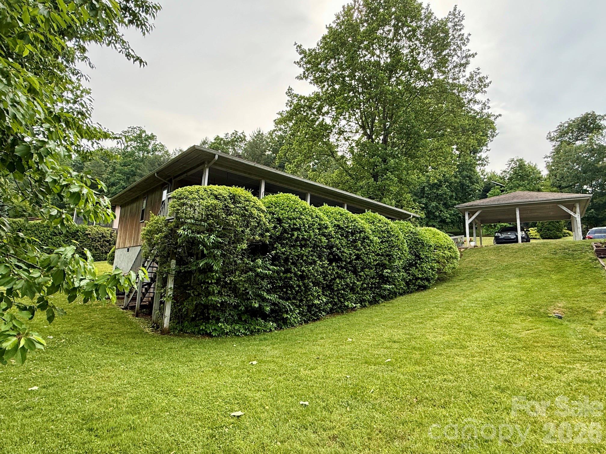 35 Talon Court — Waynesville