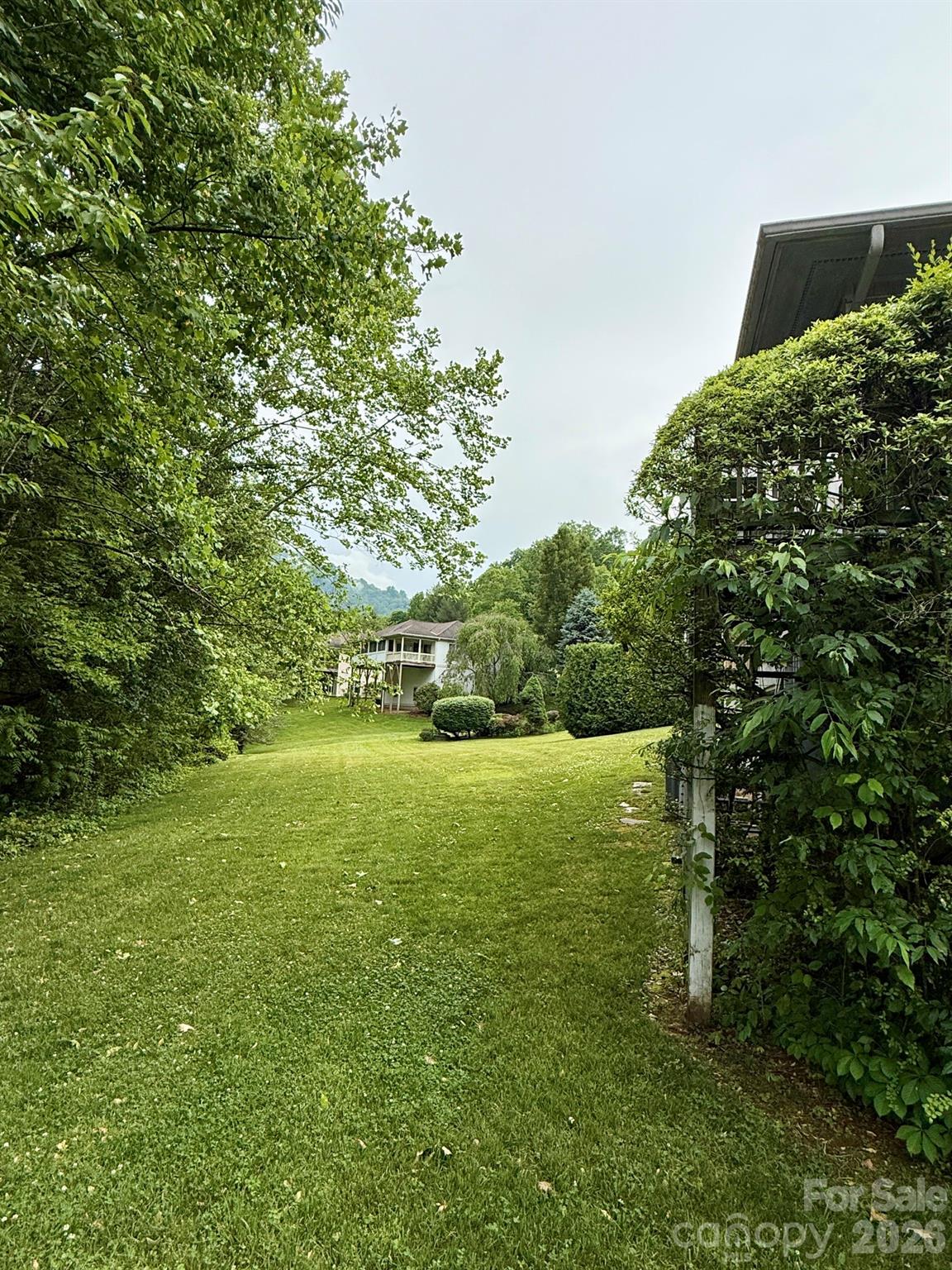 35 Talon Court — Waynesville