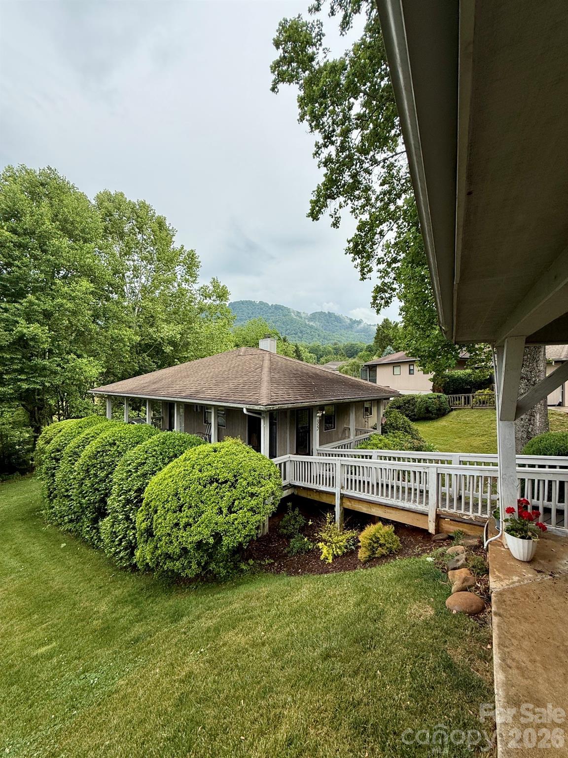 35 Talon Court — Waynesville