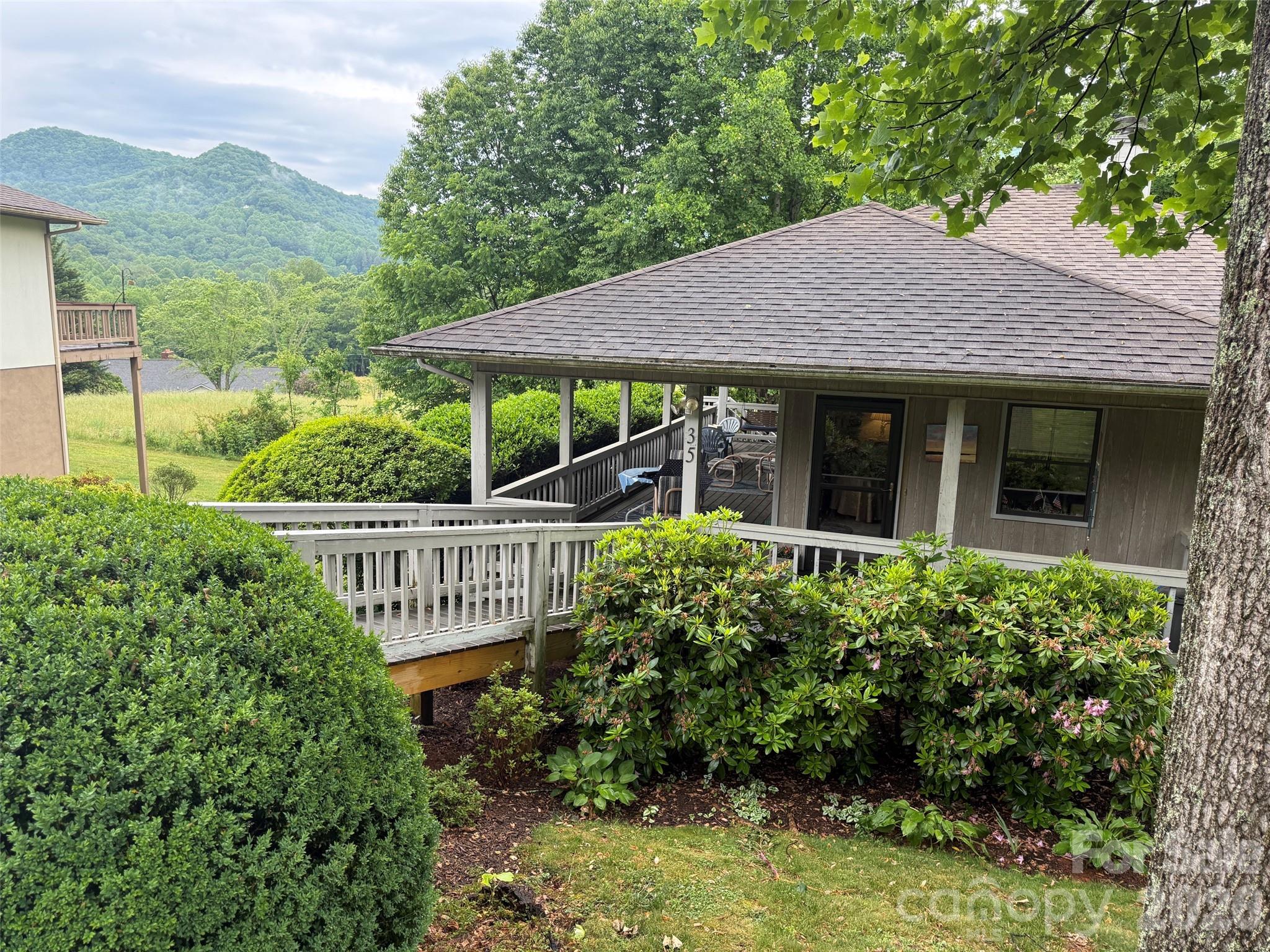 35 Talon Court — Waynesville