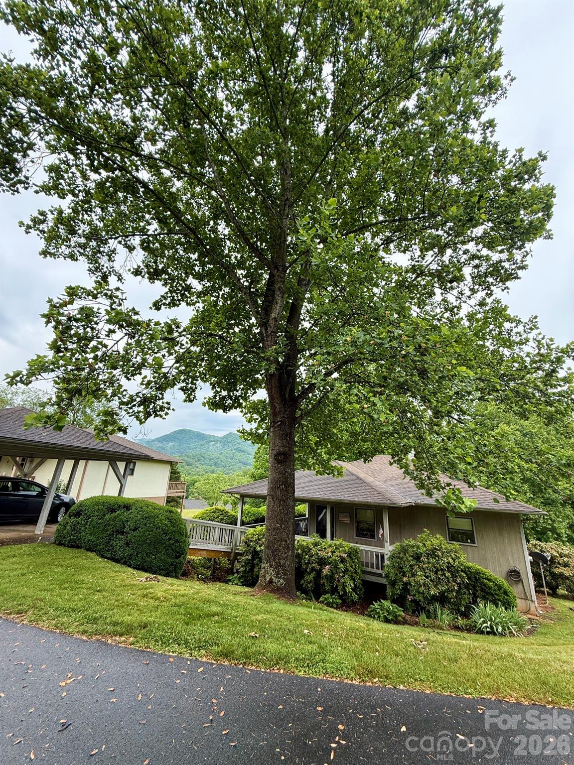 35 Talon Court — Waynesville