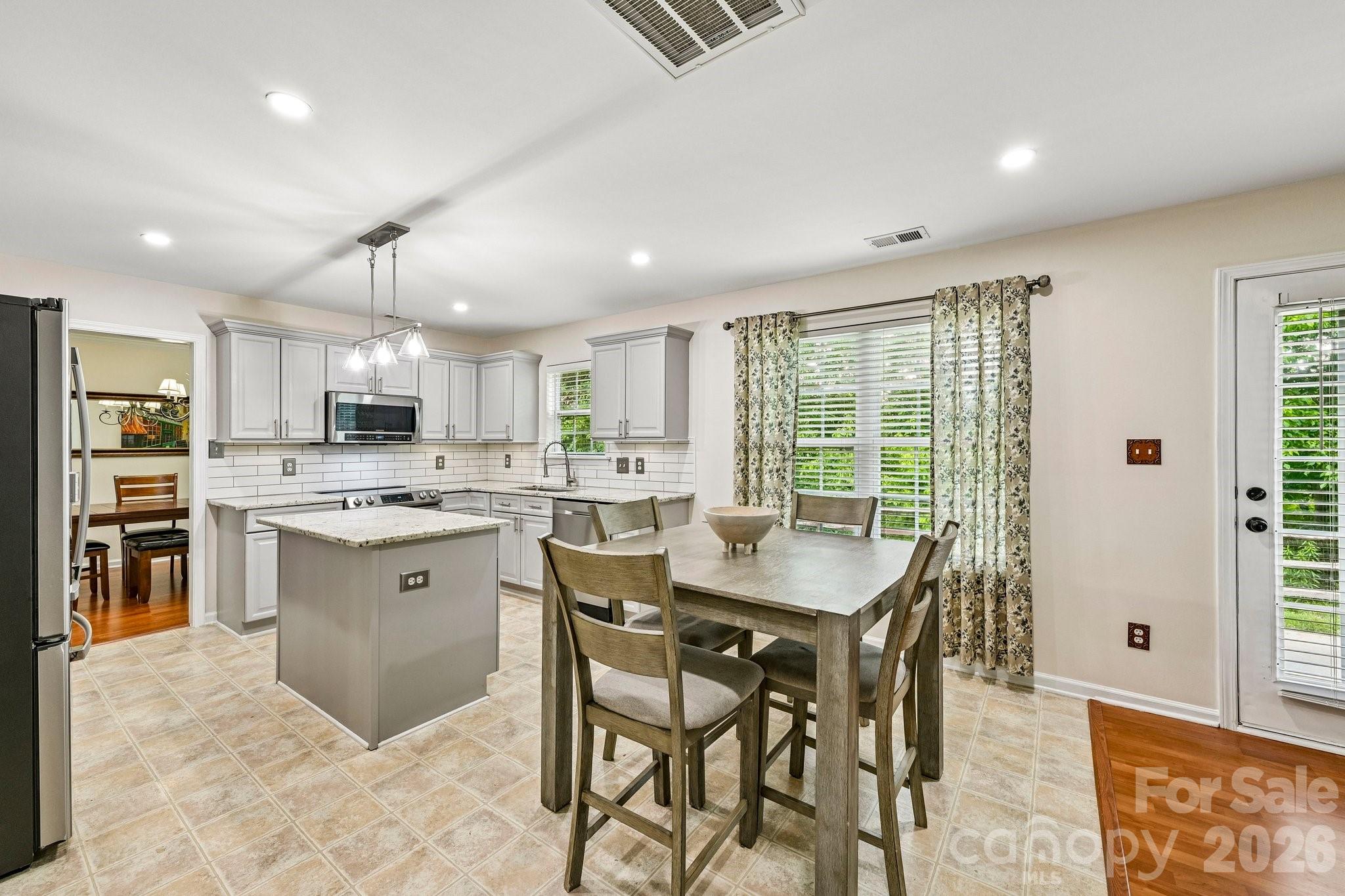 127 Elrosa Road — Mooresville