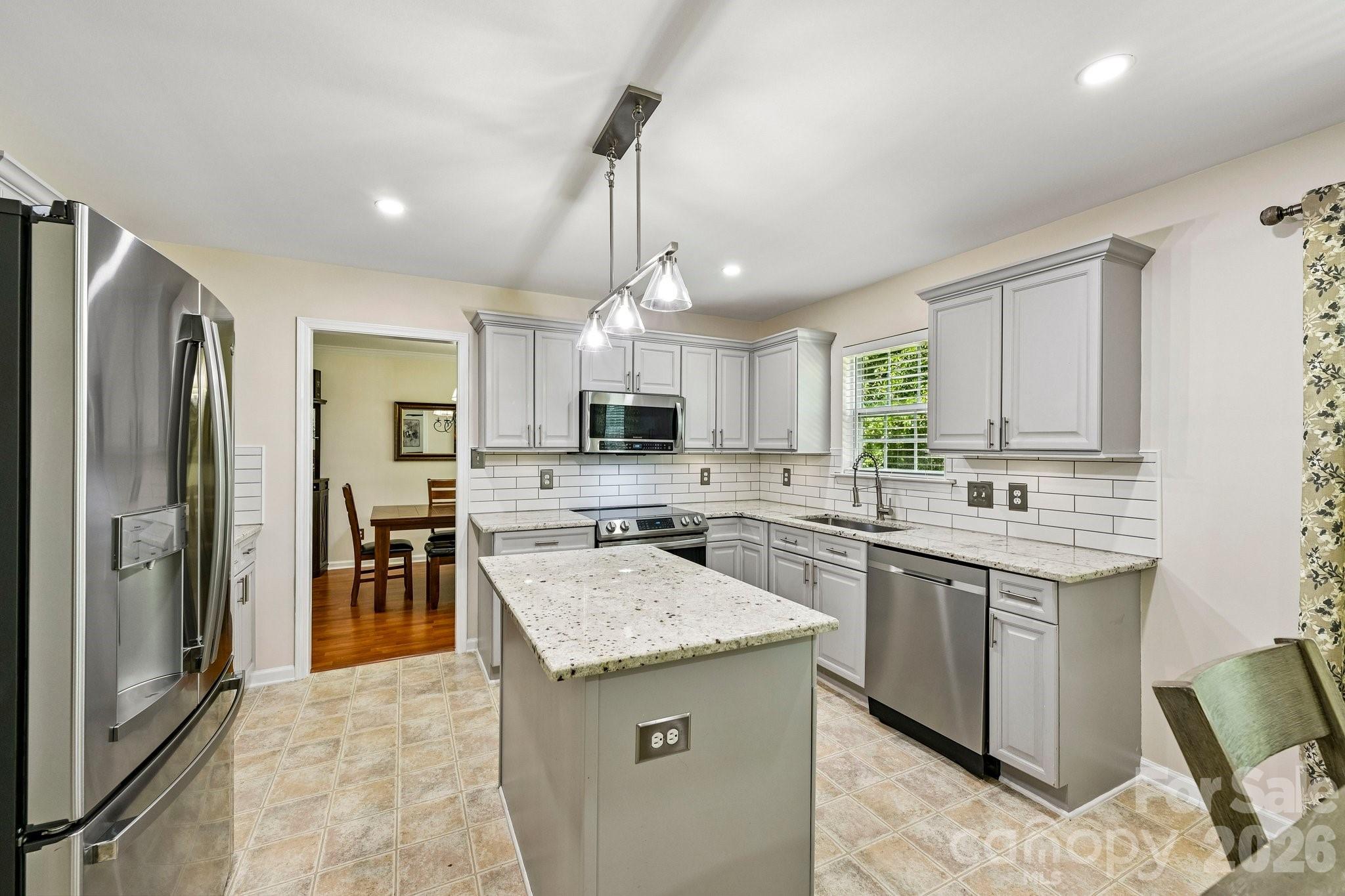 127 Elrosa Road — Mooresville