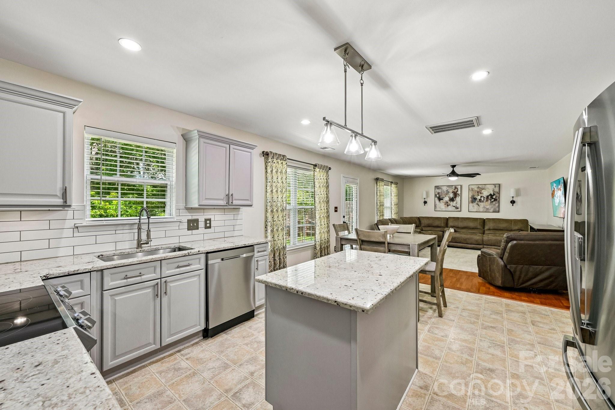127 Elrosa Road — Mooresville