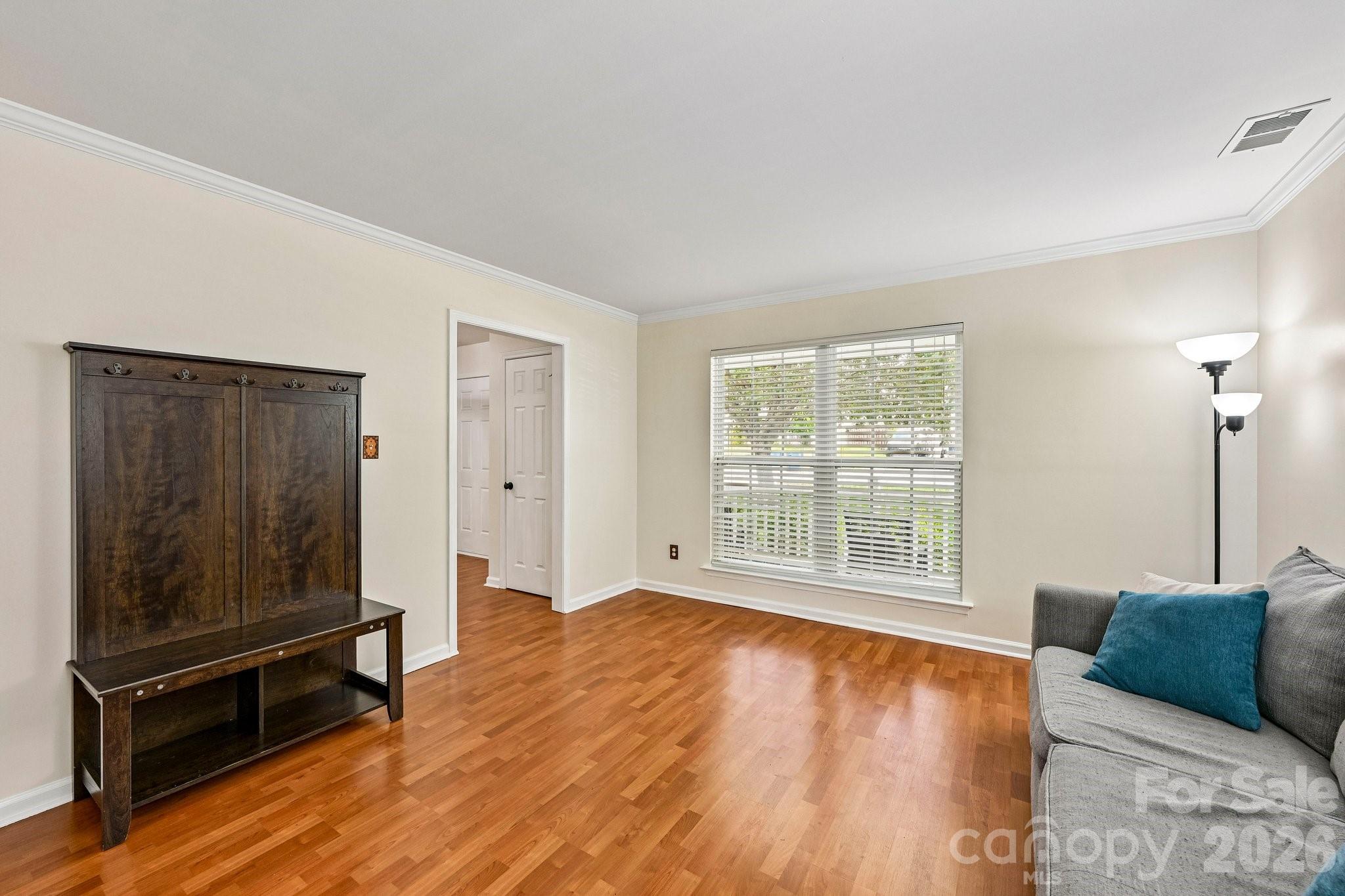 127 Elrosa Road — Mooresville