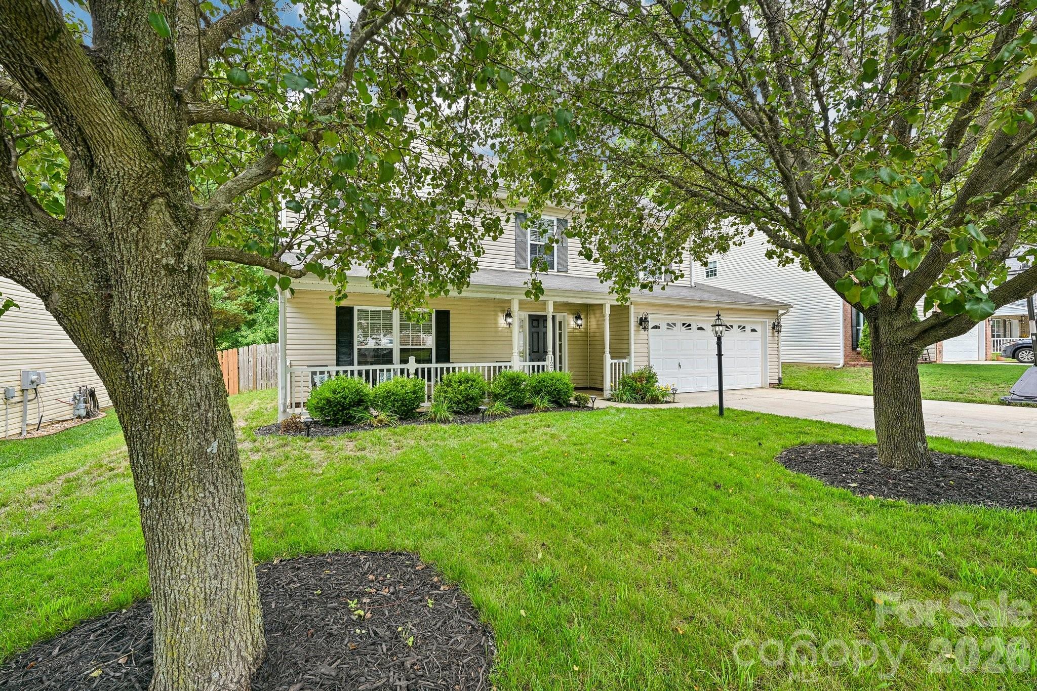 127 Elrosa Road — Mooresville