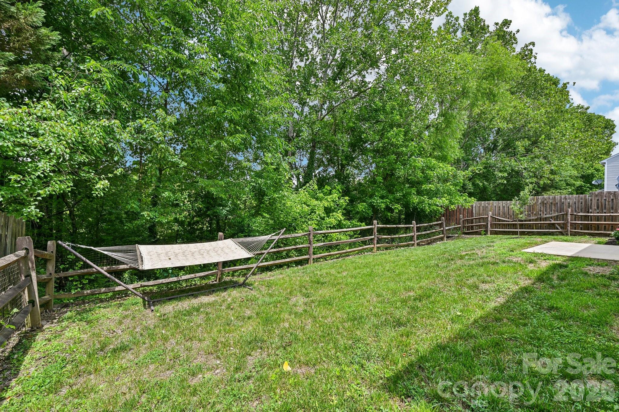 127 Elrosa Road — Mooresville
