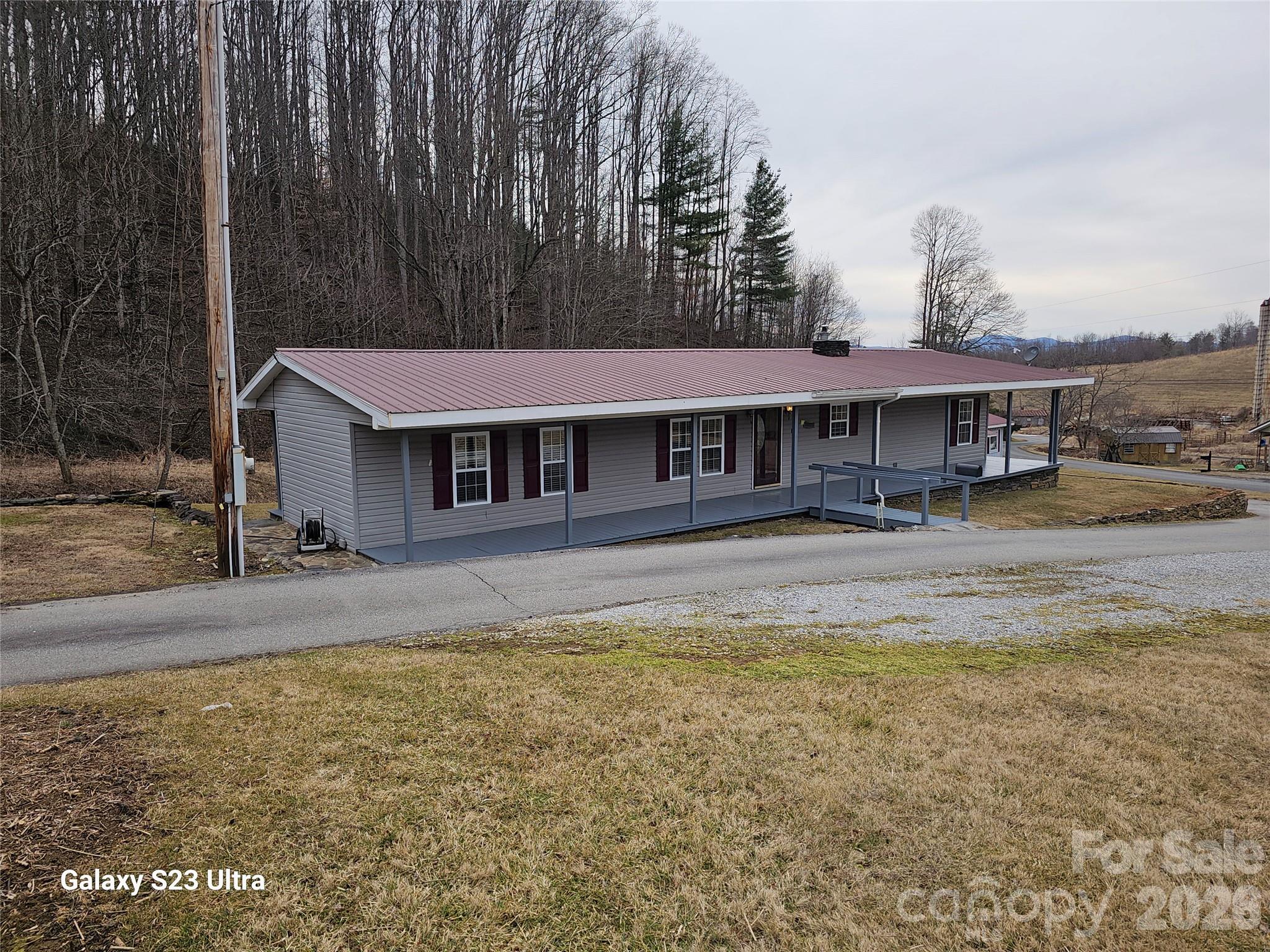 656 Water Street — Bakersville