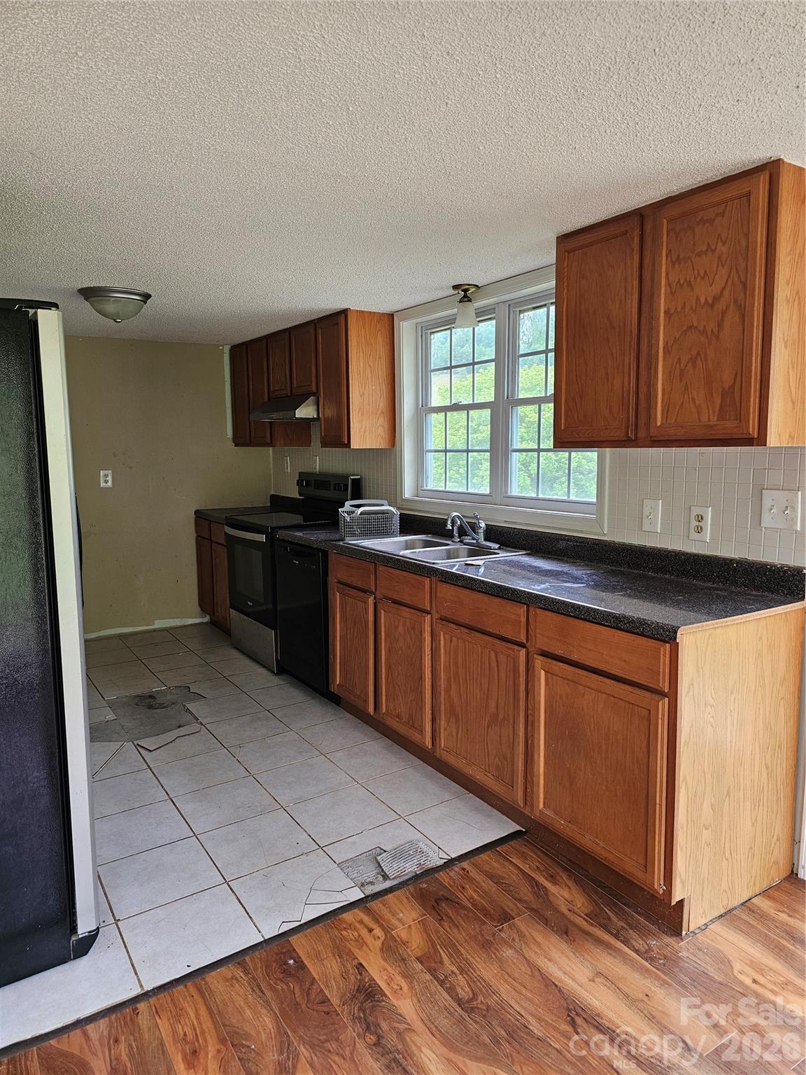656 Water Street — Bakersville