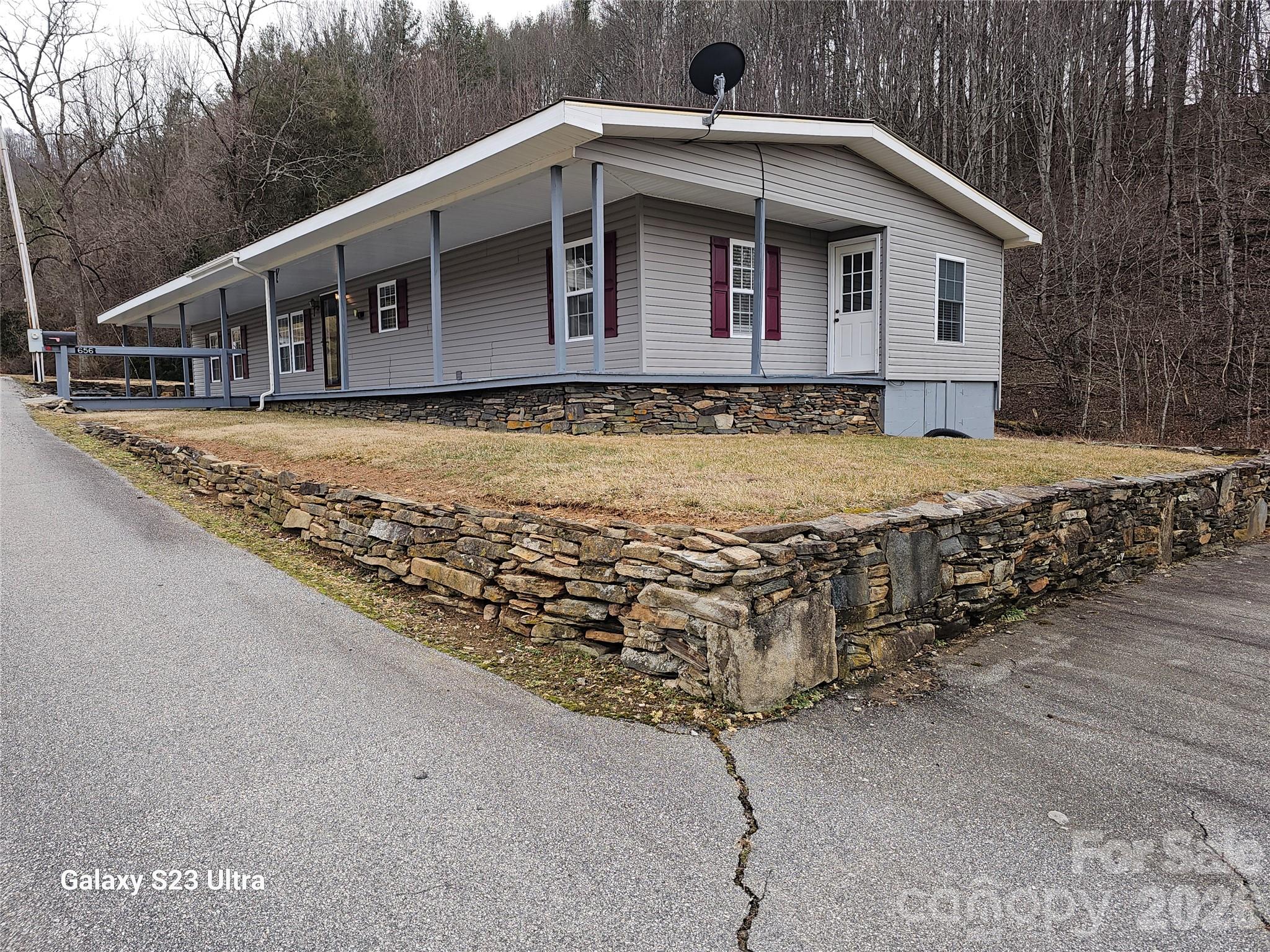 656 Water Street — Bakersville
