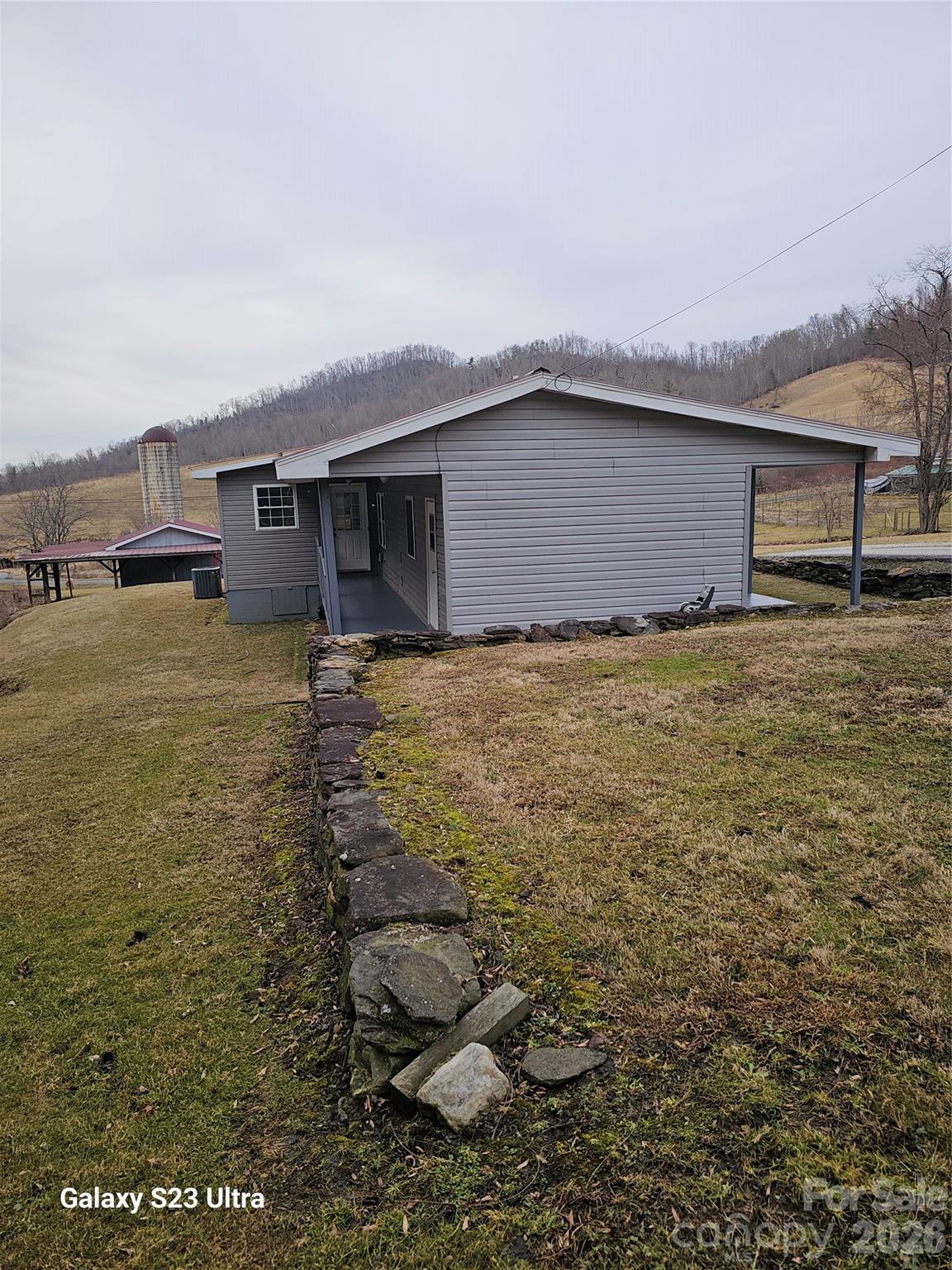 656 Water Street — Bakersville