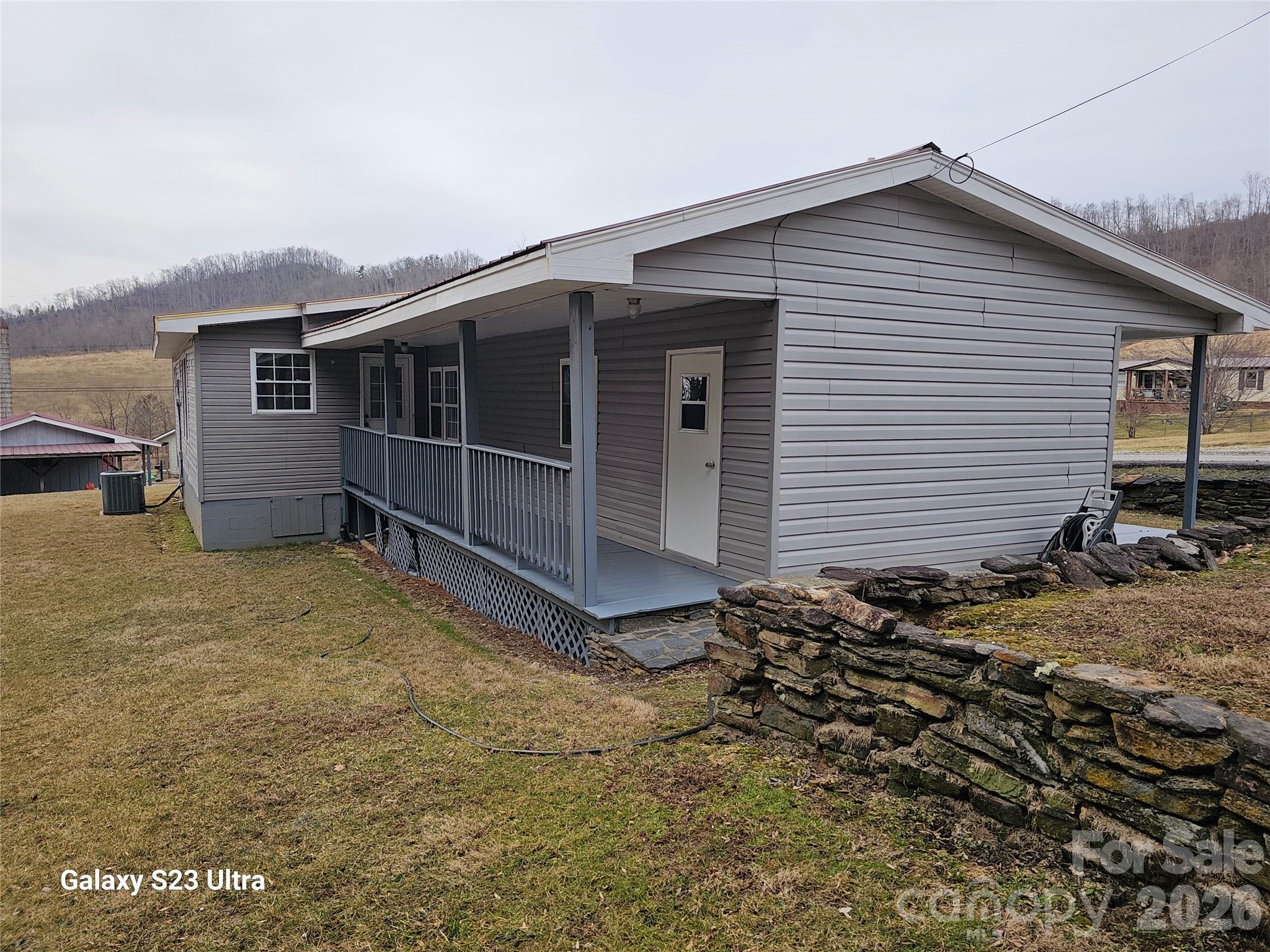 656 Water Street — Bakersville
