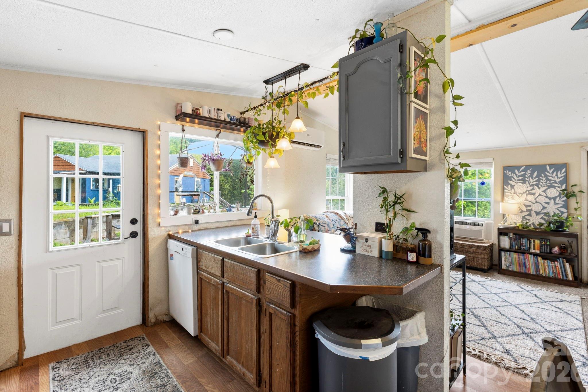 4 Mountain View Road — Asheville