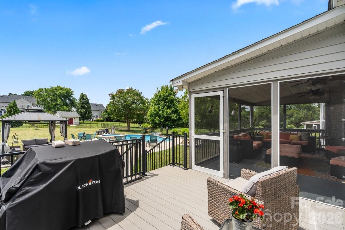 286 Corona Circle — Mooresville