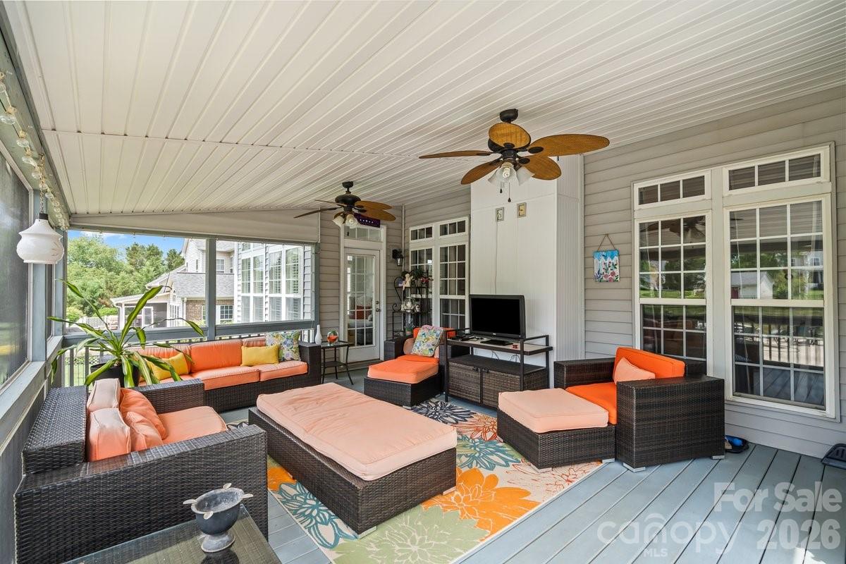 286 Corona Circle — Mooresville