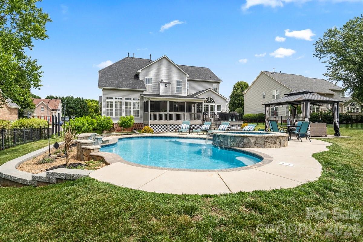286 Corona Circle — Mooresville