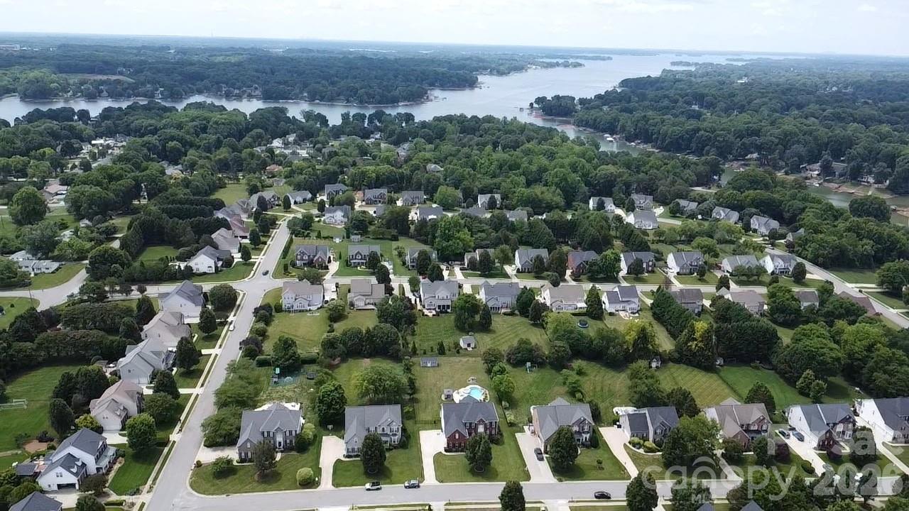 286 Corona Circle — Mooresville